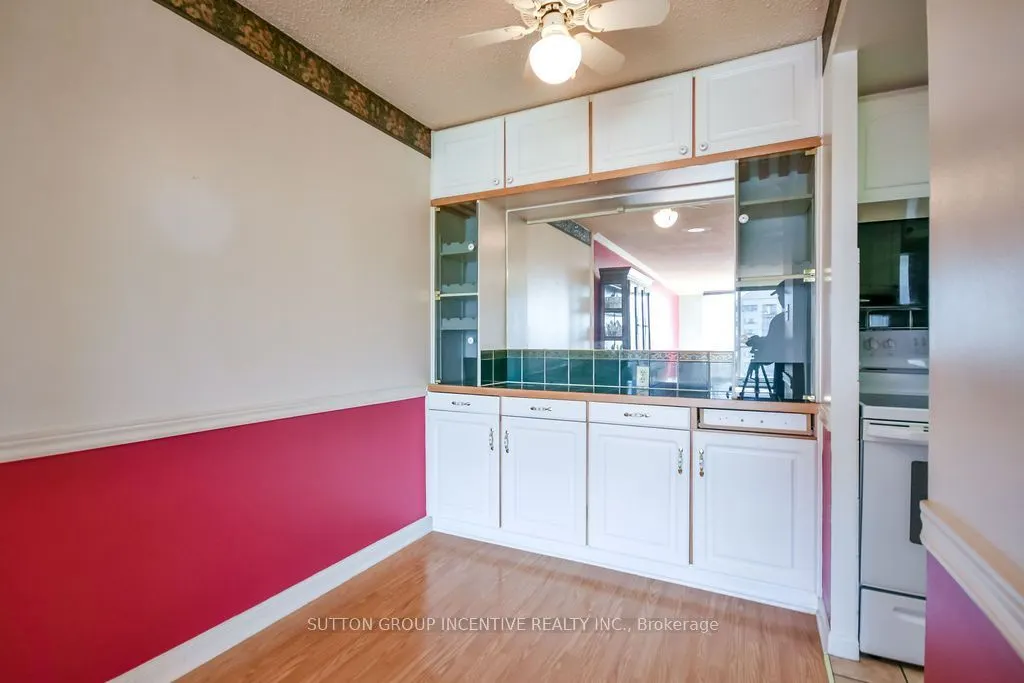 65 Ellen Street #1005