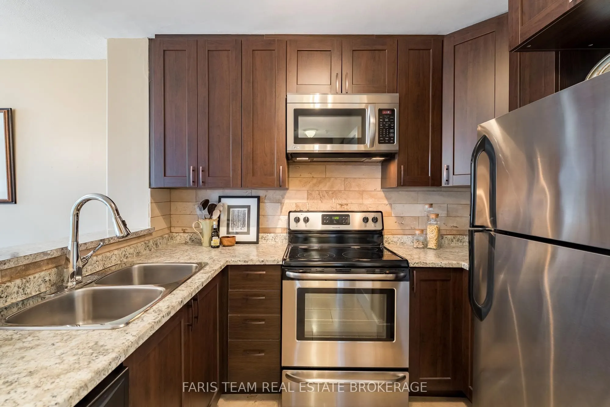 140 Dunlop Street E #508