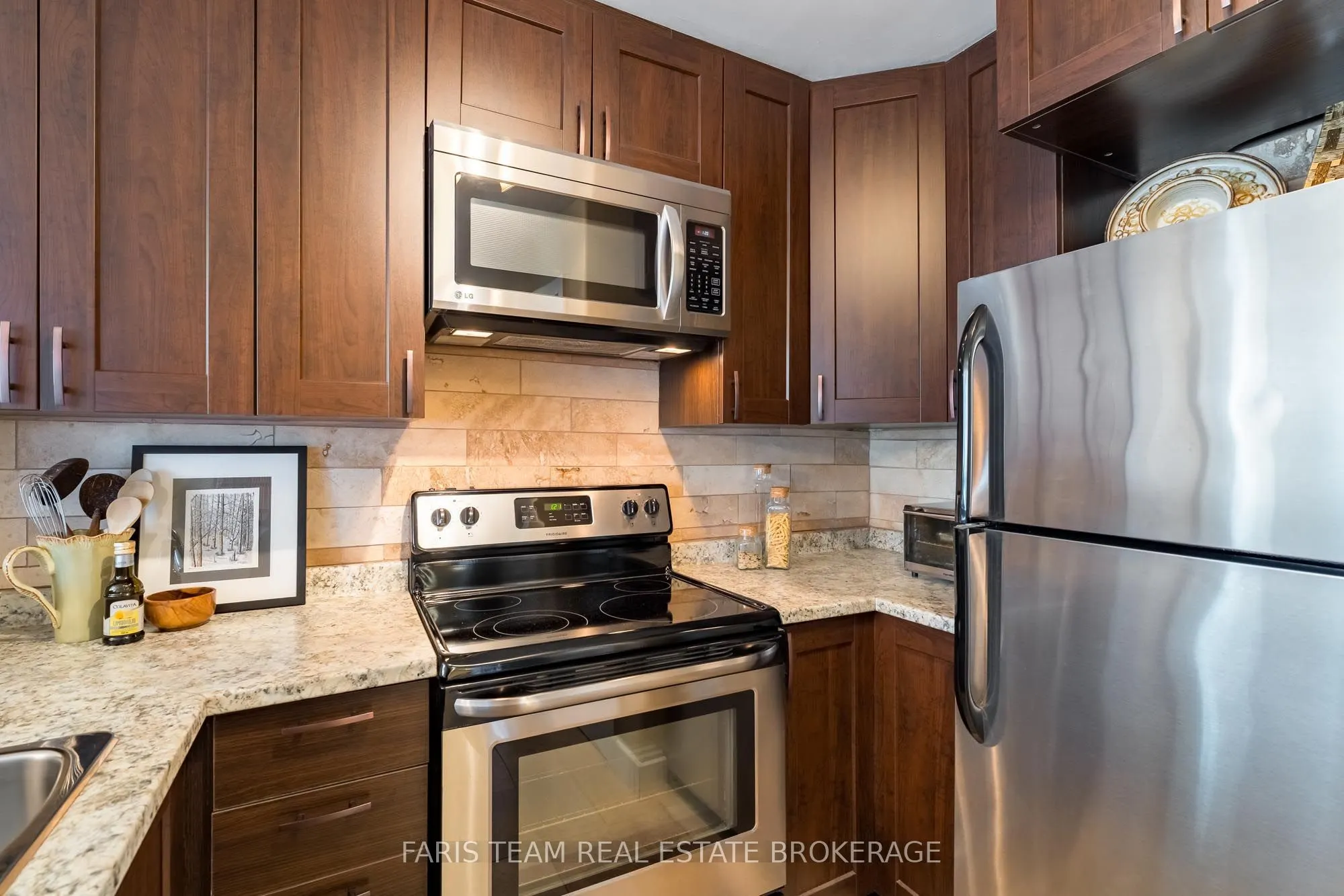 140 Dunlop Street E #508