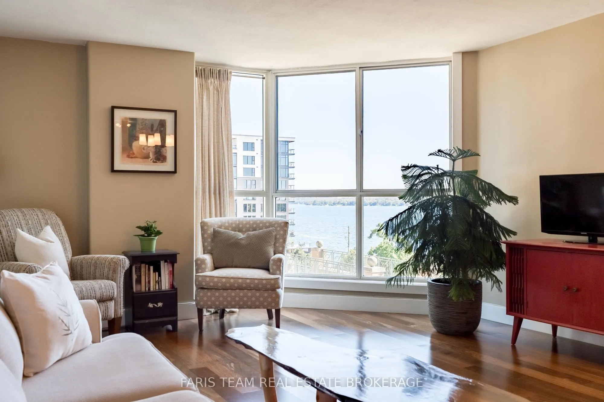 140 Dunlop Street E #508