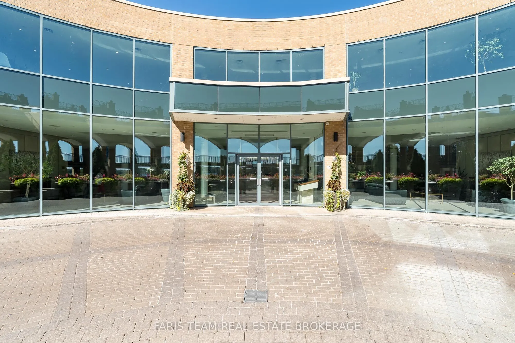 140 Dunlop Street E #508