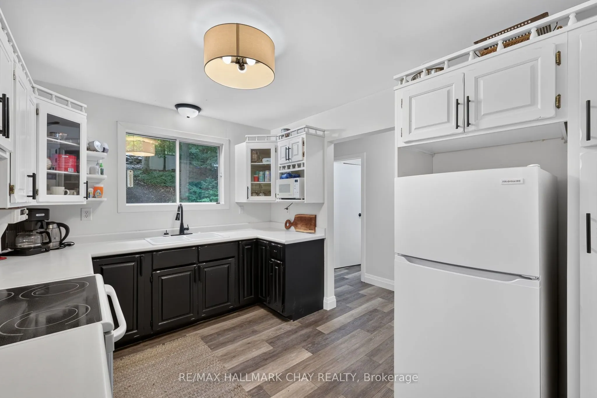 176 Farlain Lake Road E