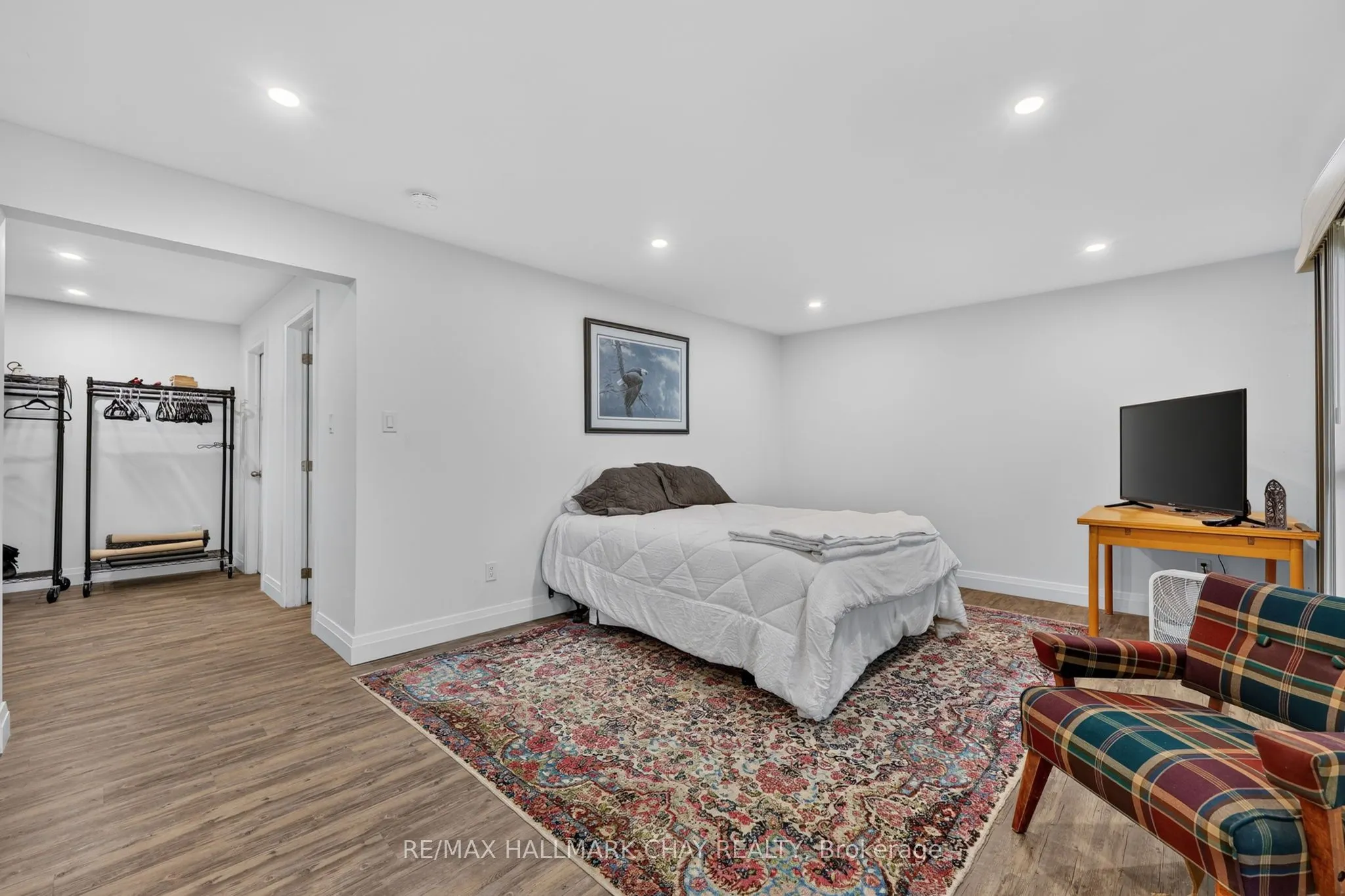 176 Farlain Lake Road E