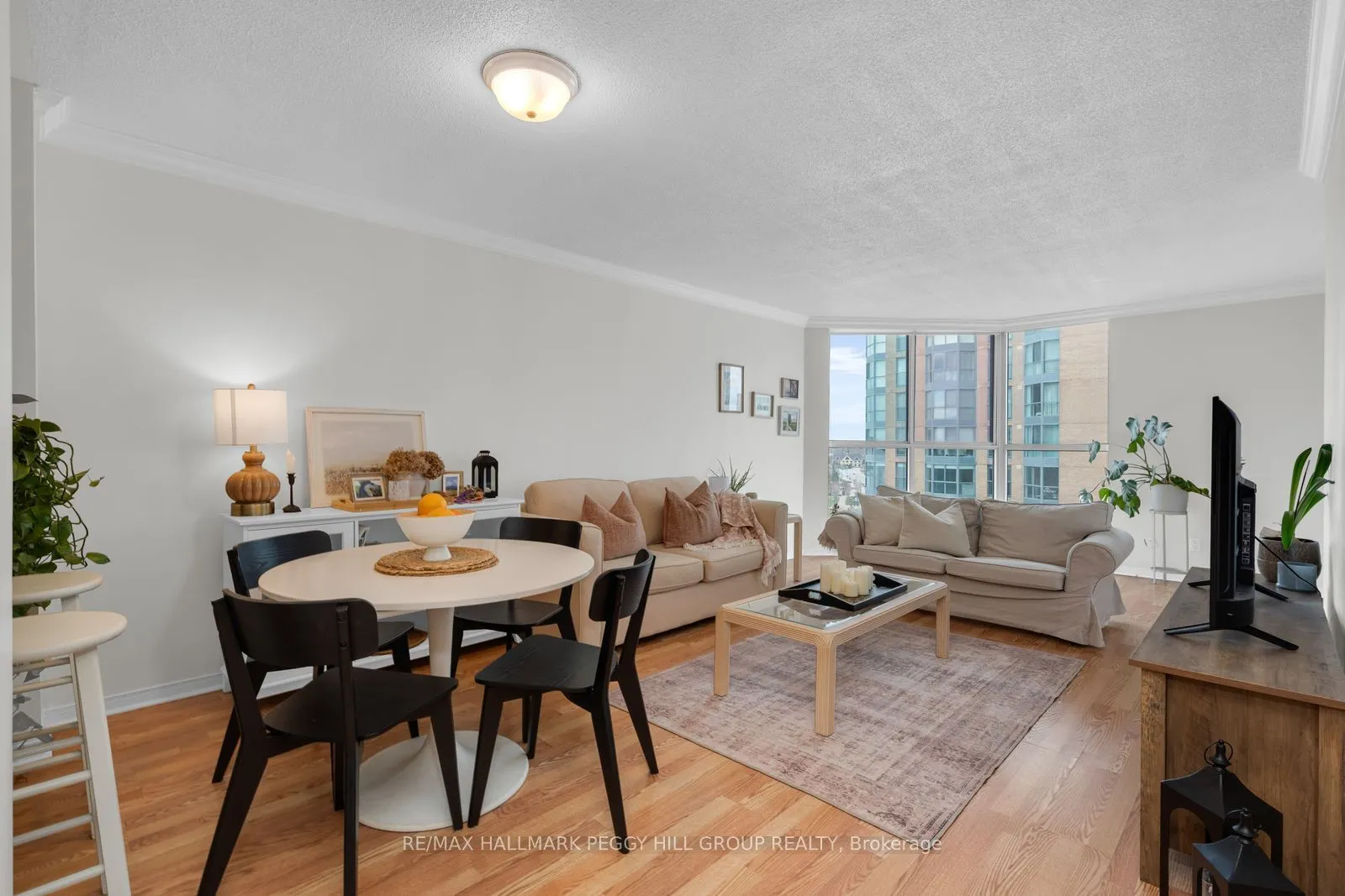 150 Dunlop Street E #904