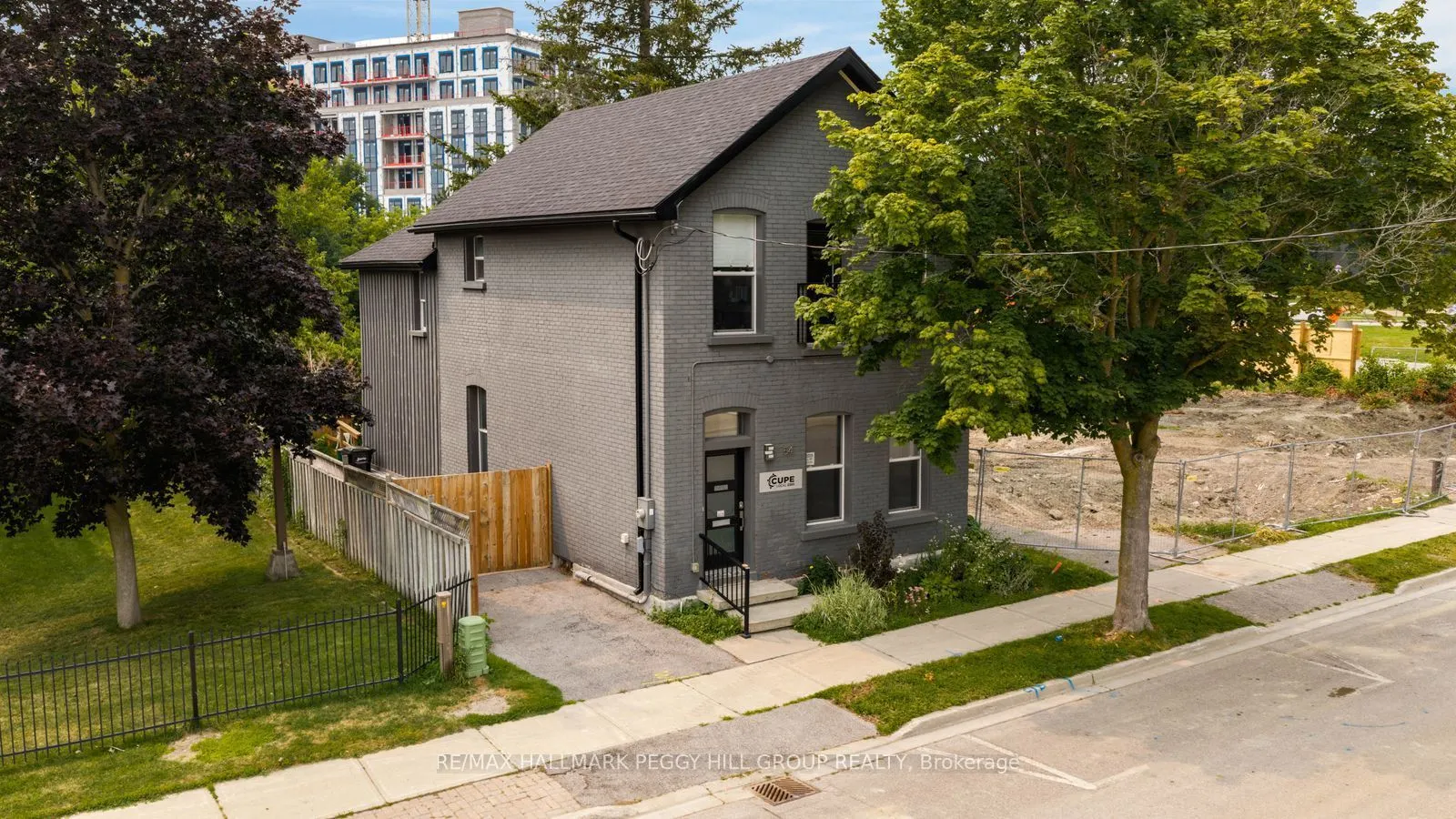 54 Clapperton Street