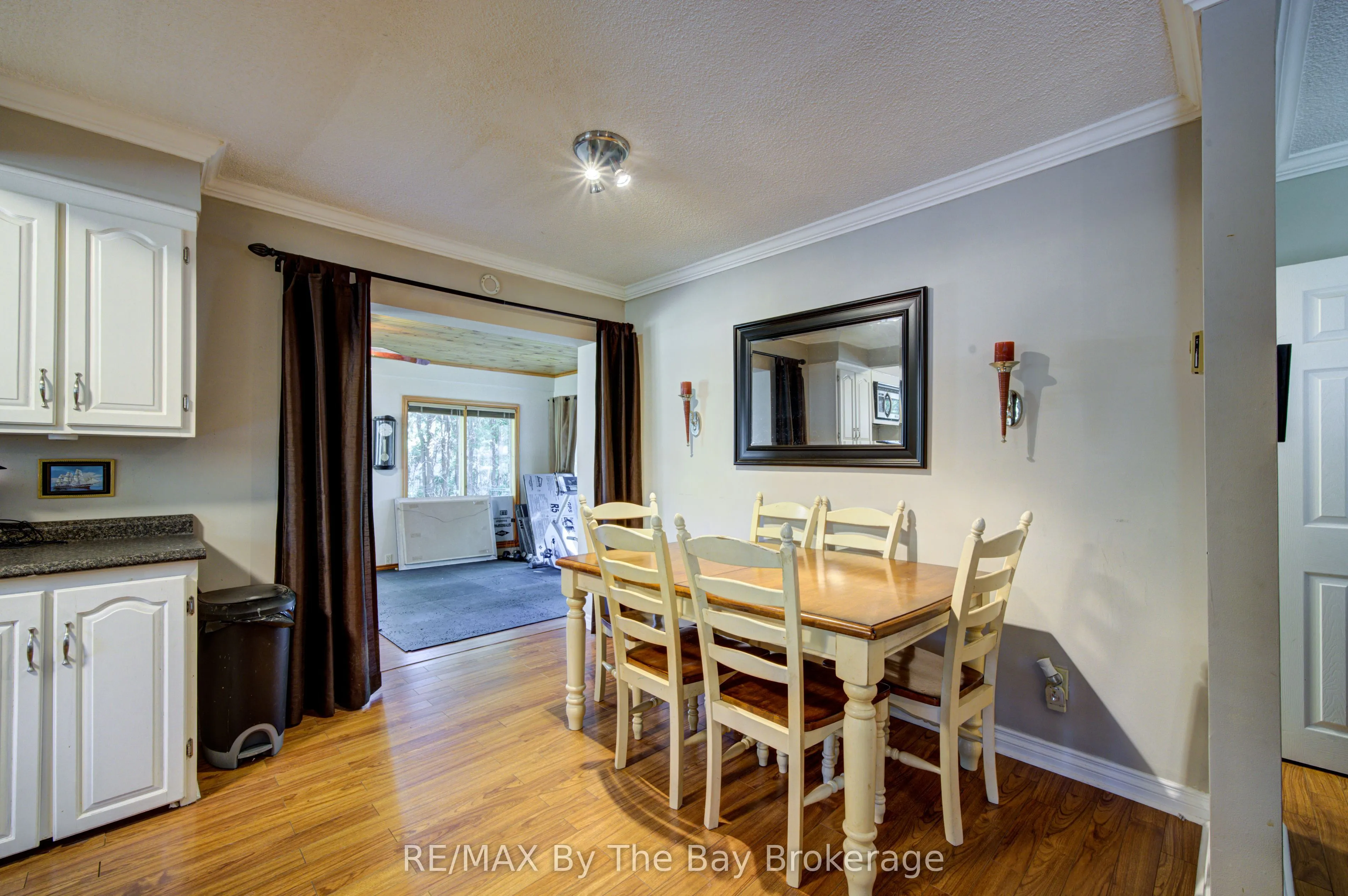 1693 River Road W