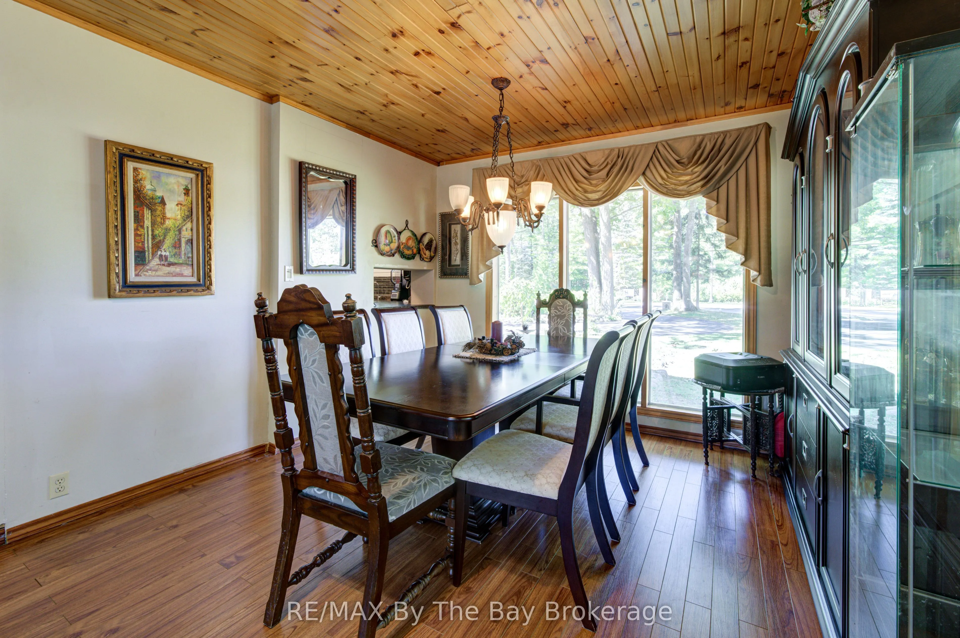 1693 River Road W