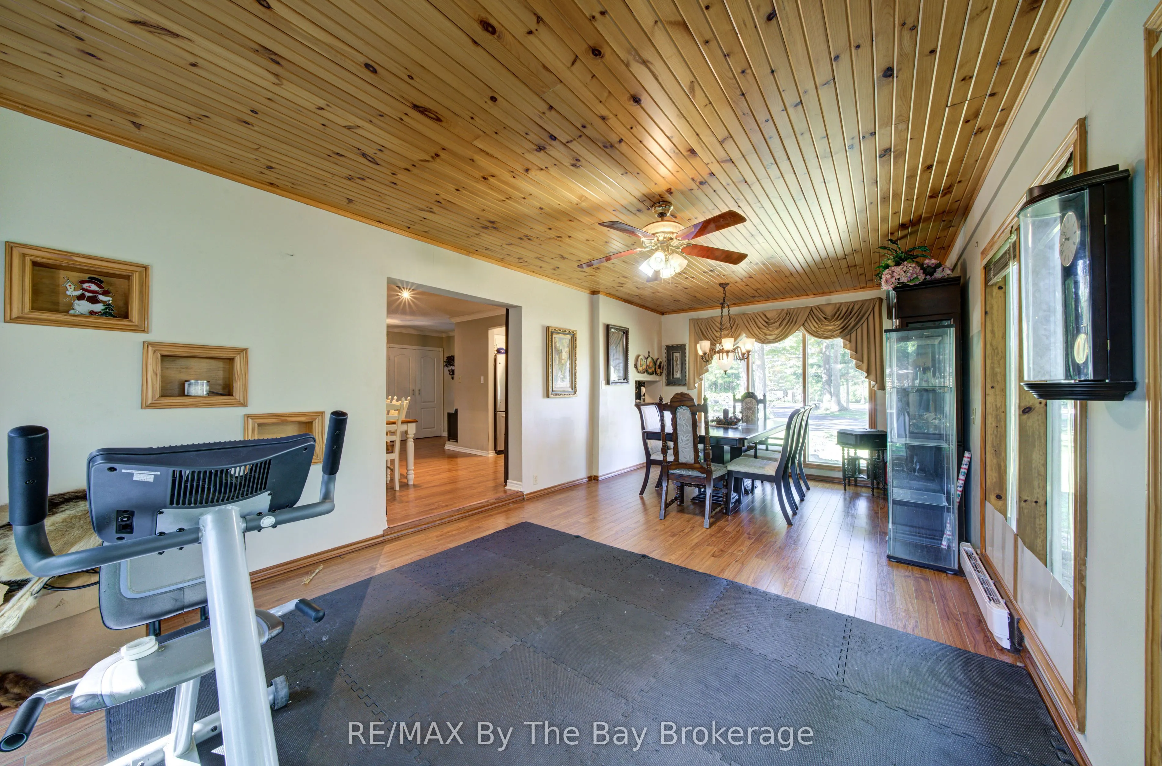 1693 River Road W