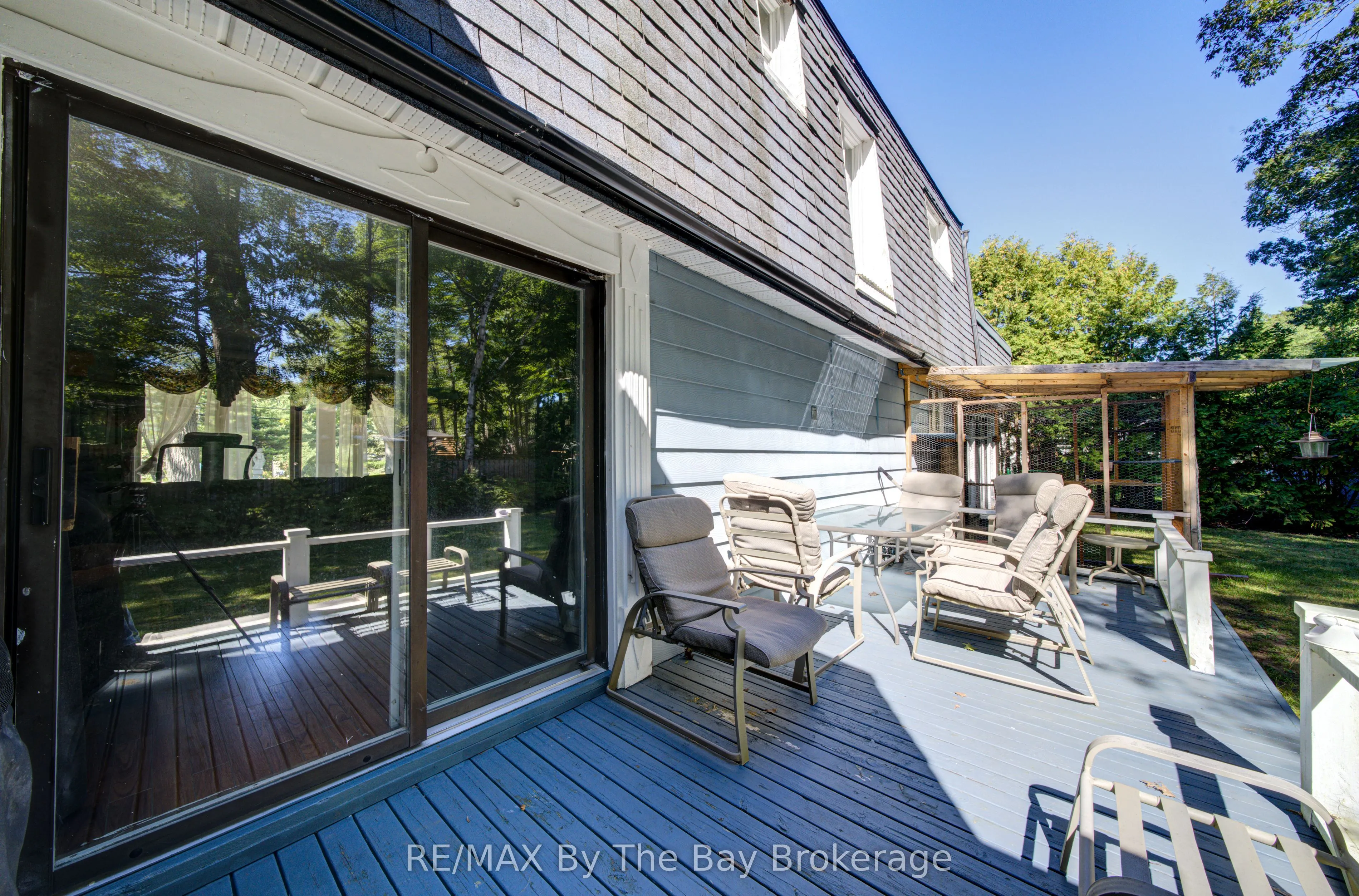 1693 River Road W