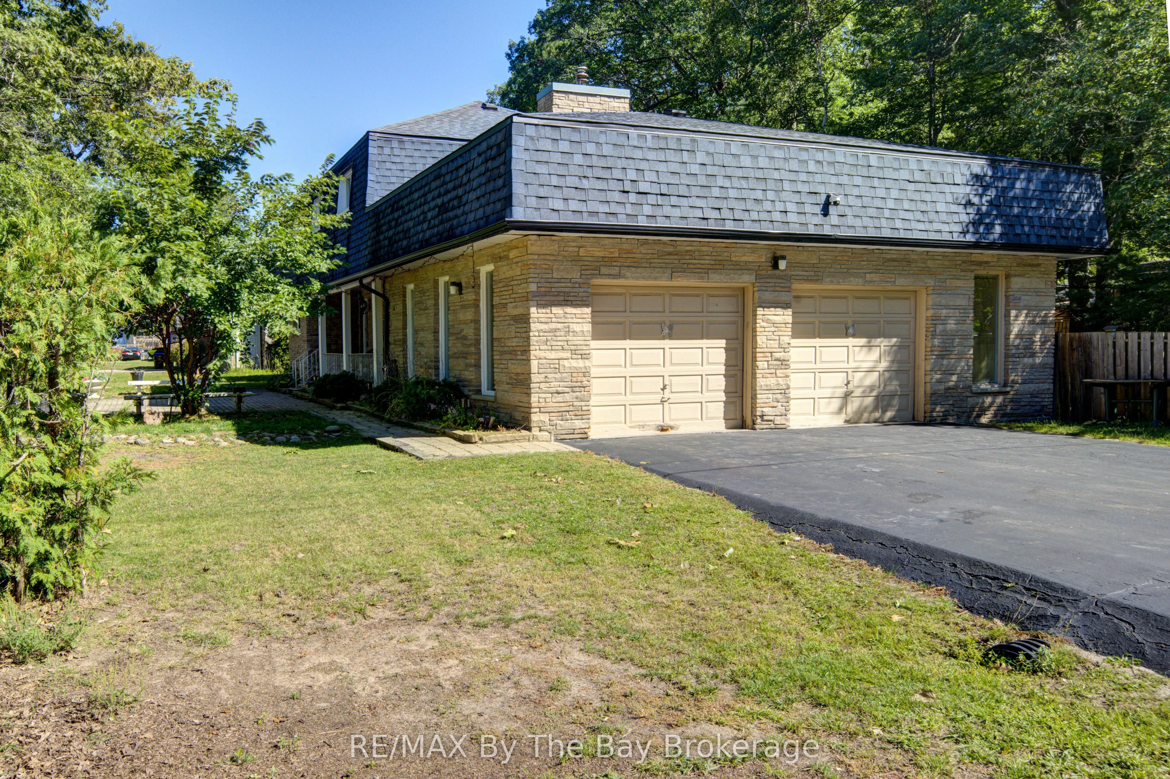 1693 River Road W