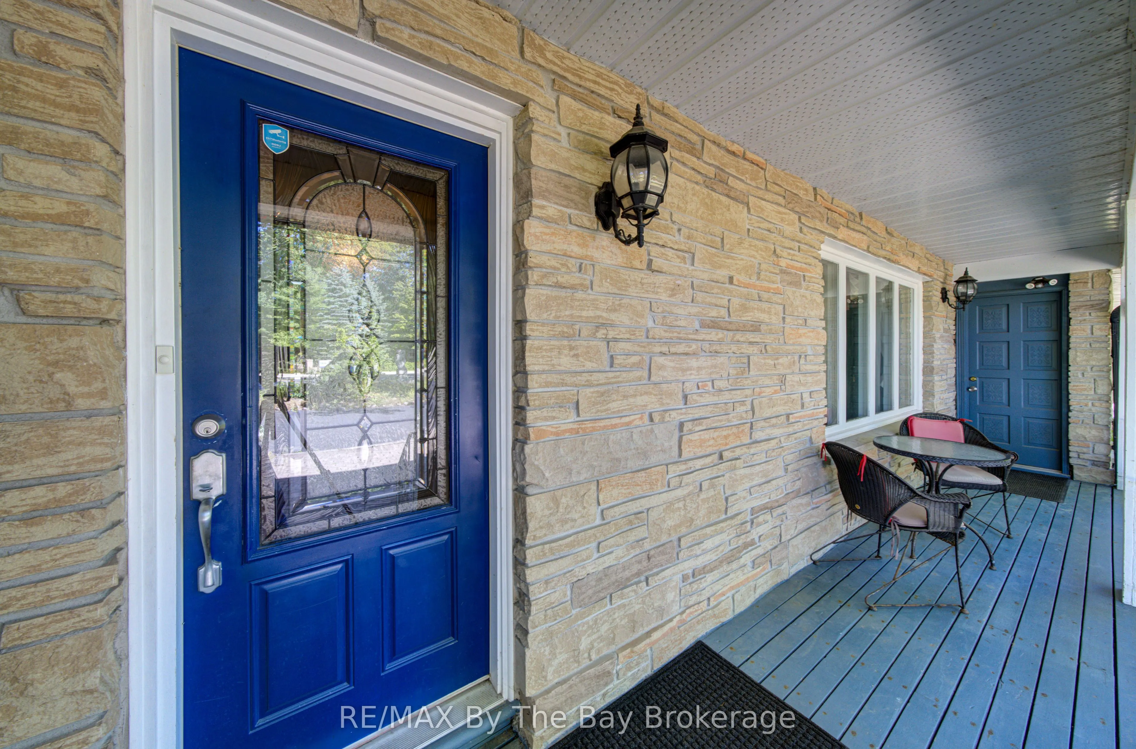 1693 River Road W