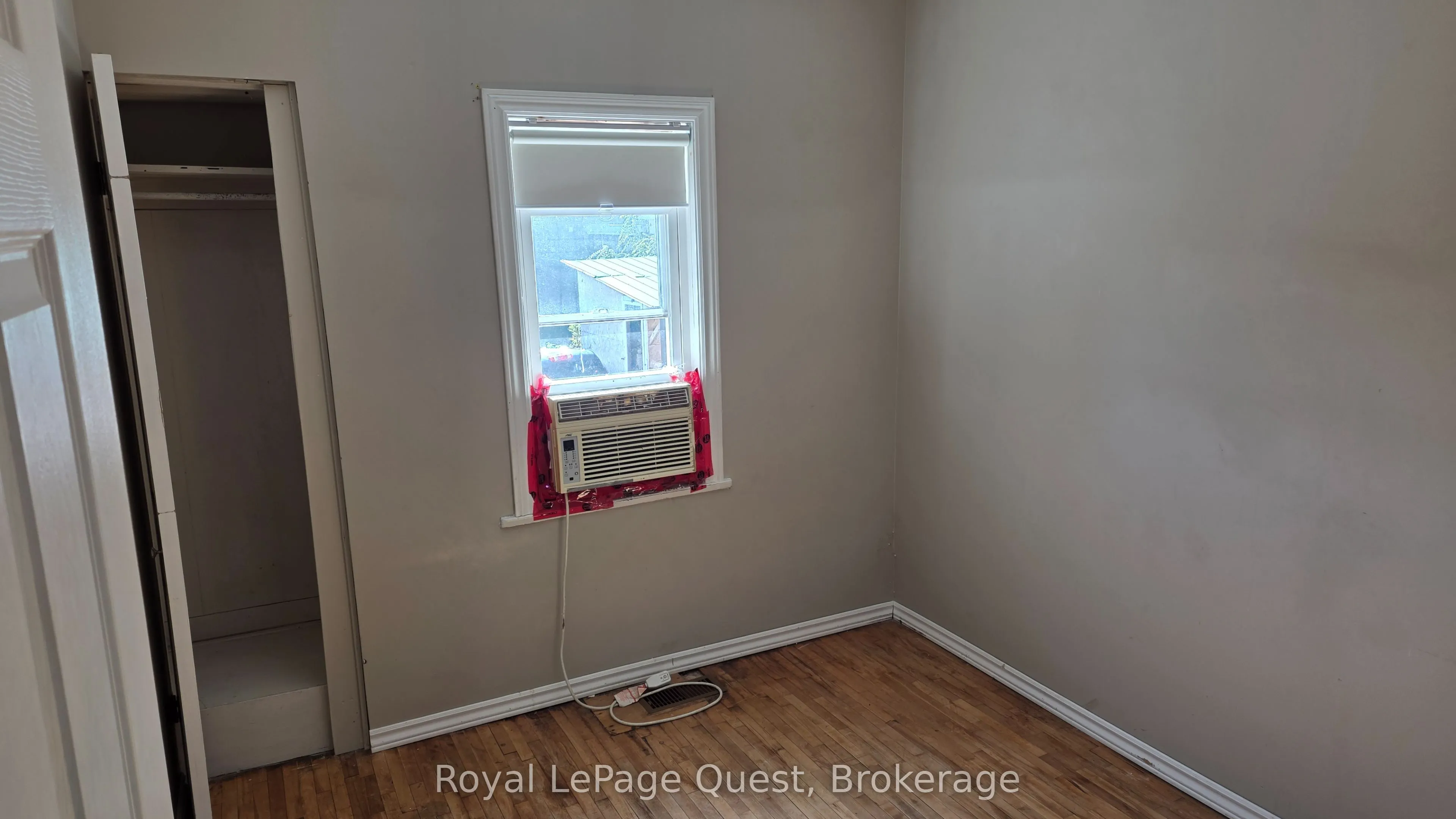 103 Mississaga Street W
