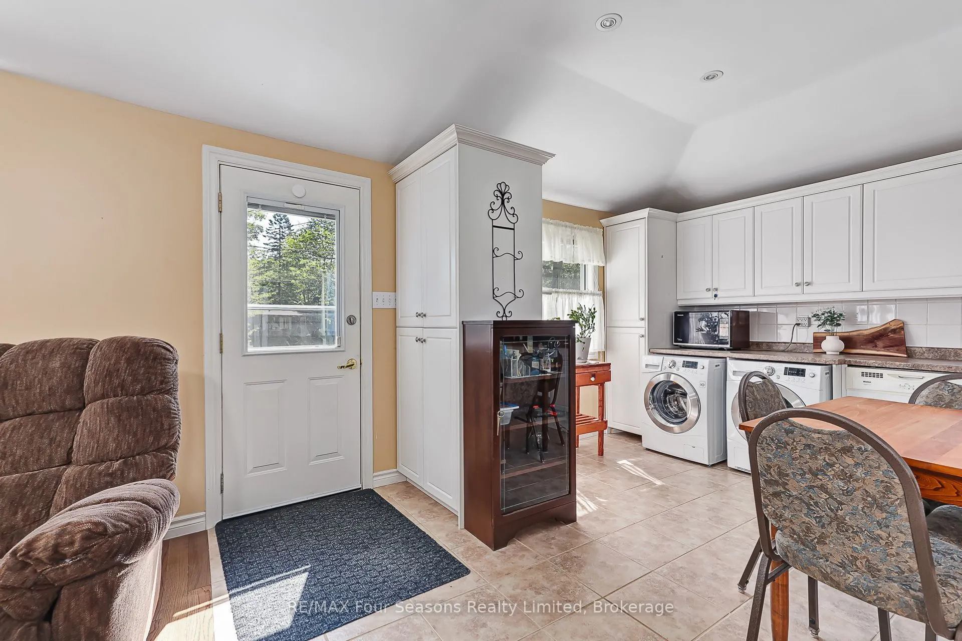 511 Oxbow Park Drive