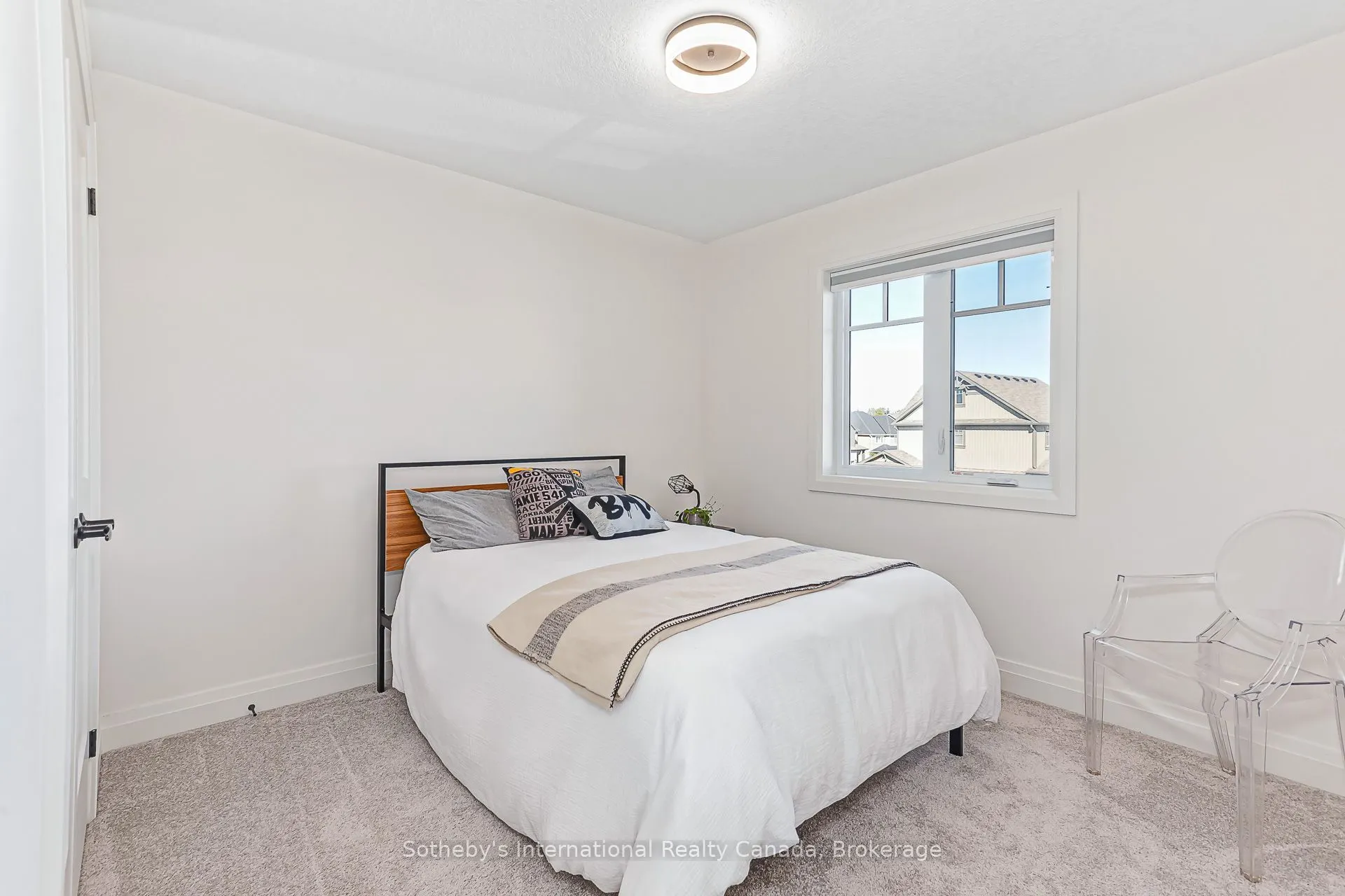 73 Archer Avenue
