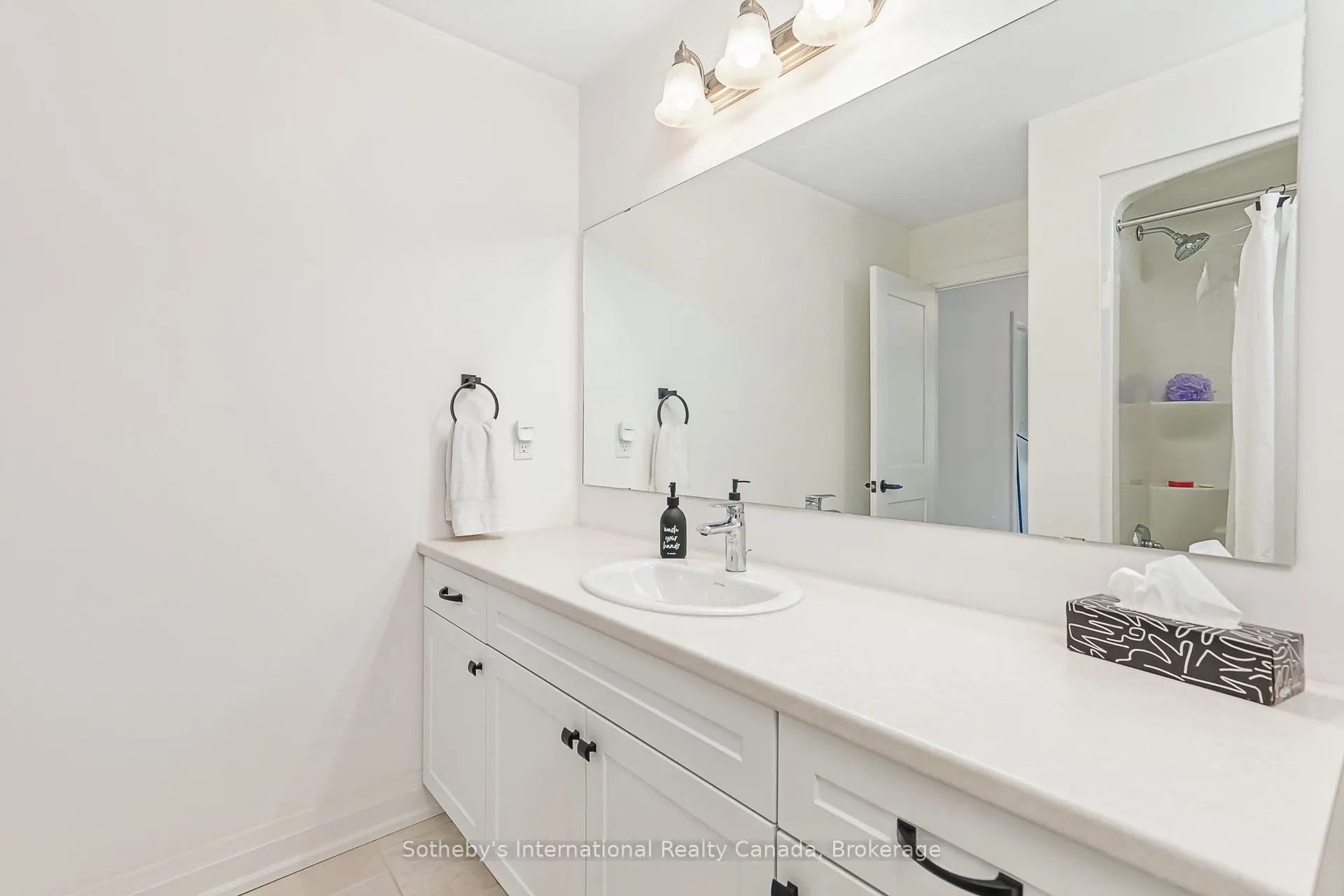 73 Archer Avenue
