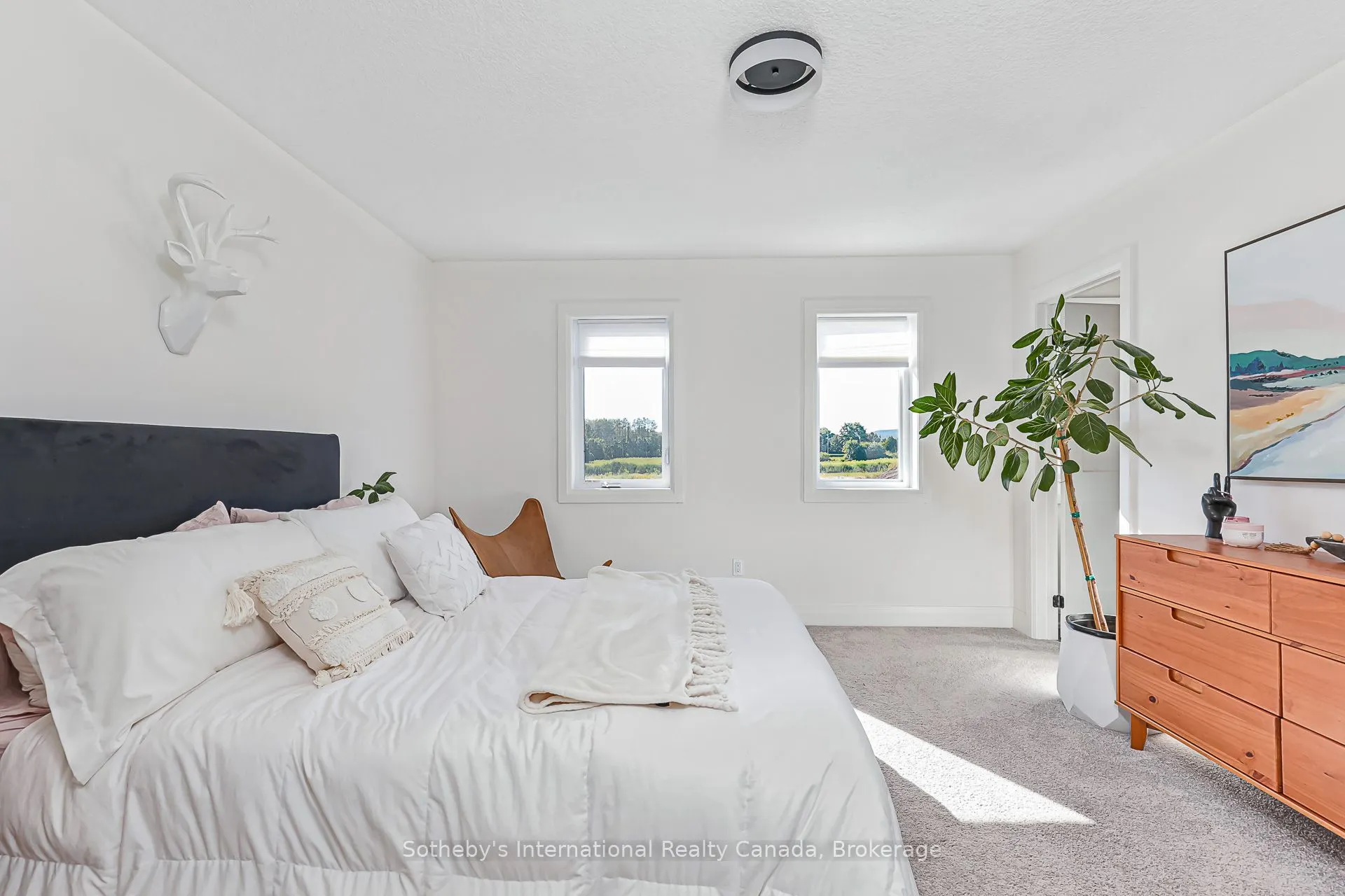 73 Archer Avenue