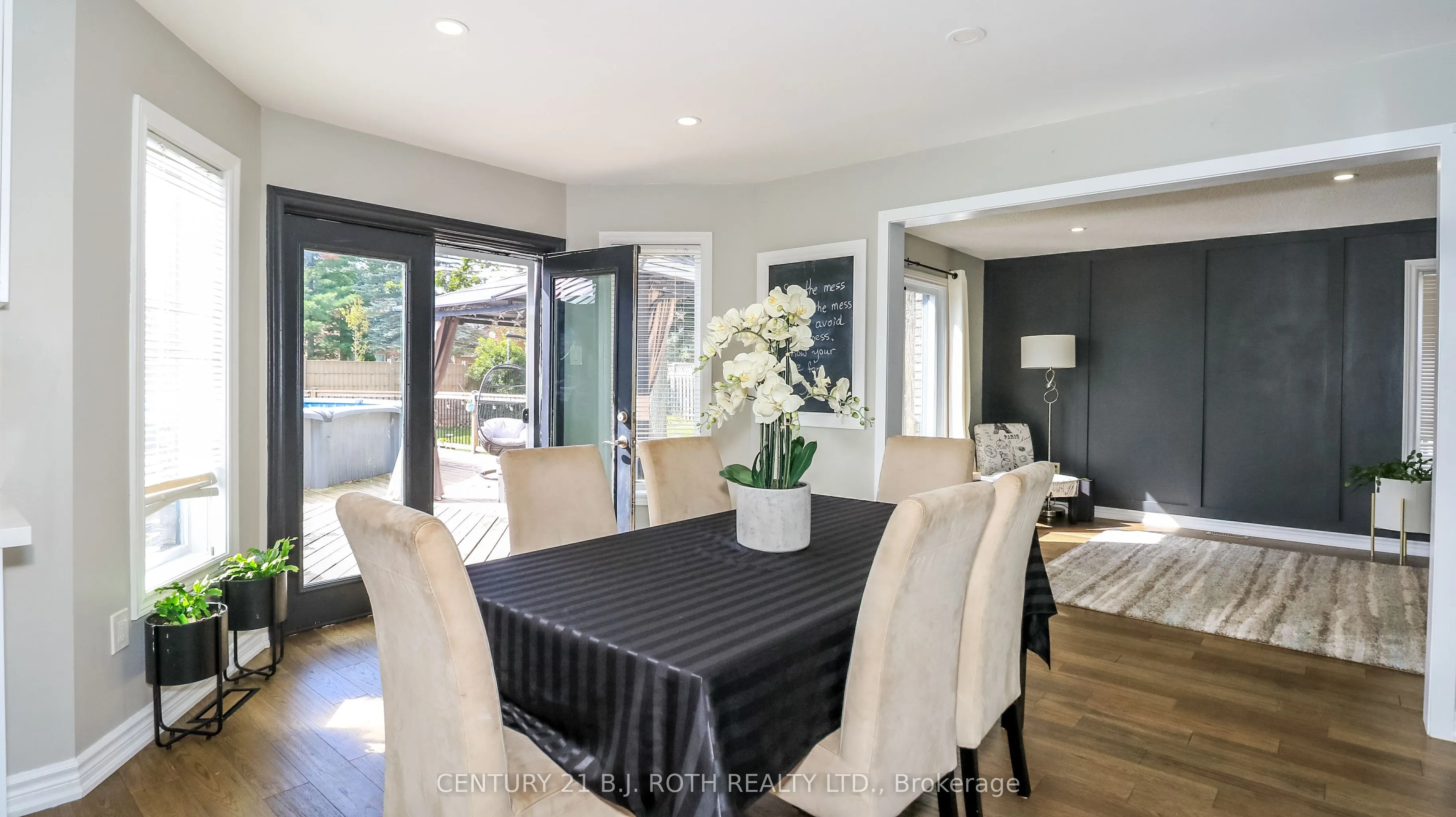 61 Barwick Drive W