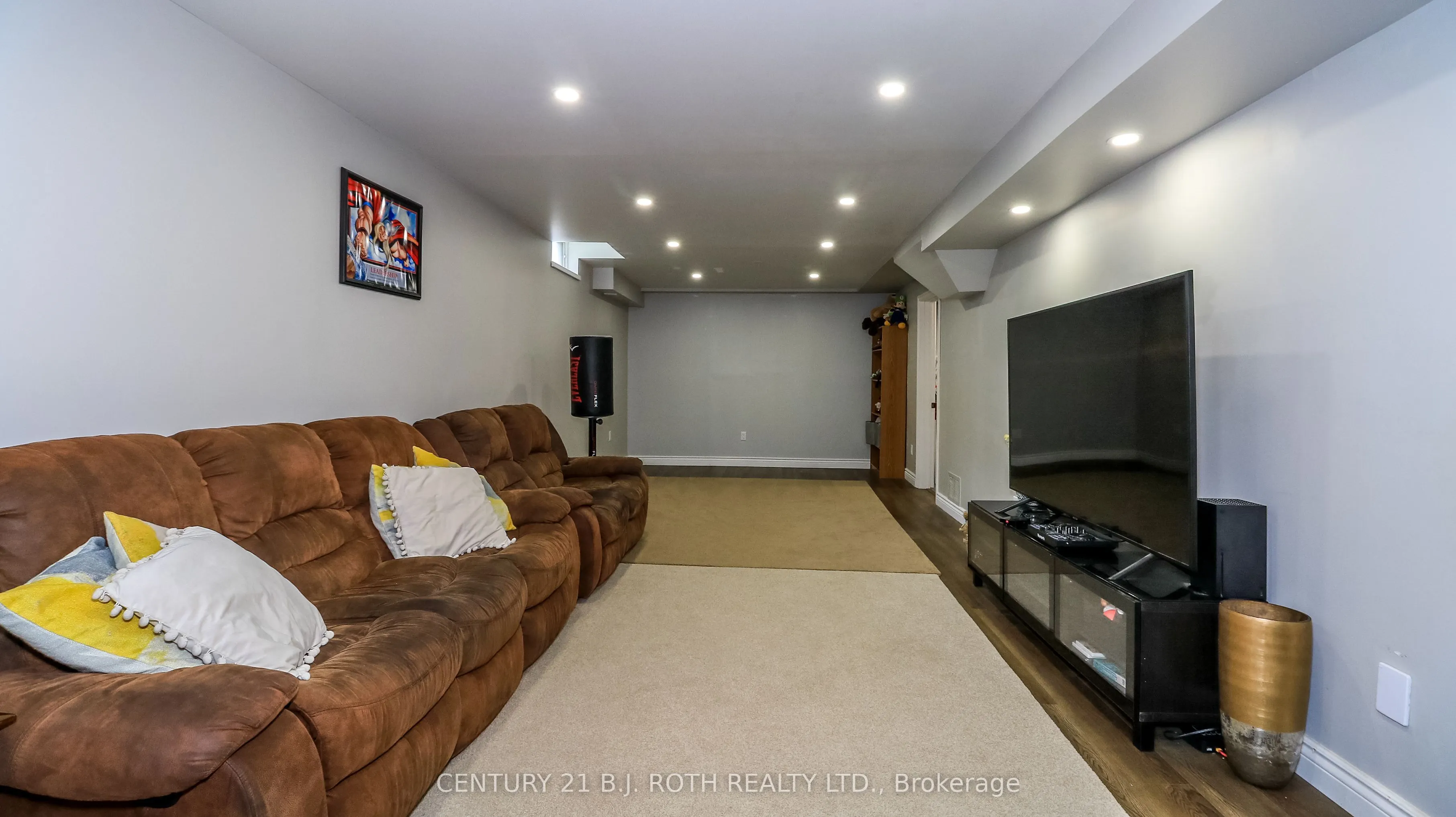 61 Barwick Drive W