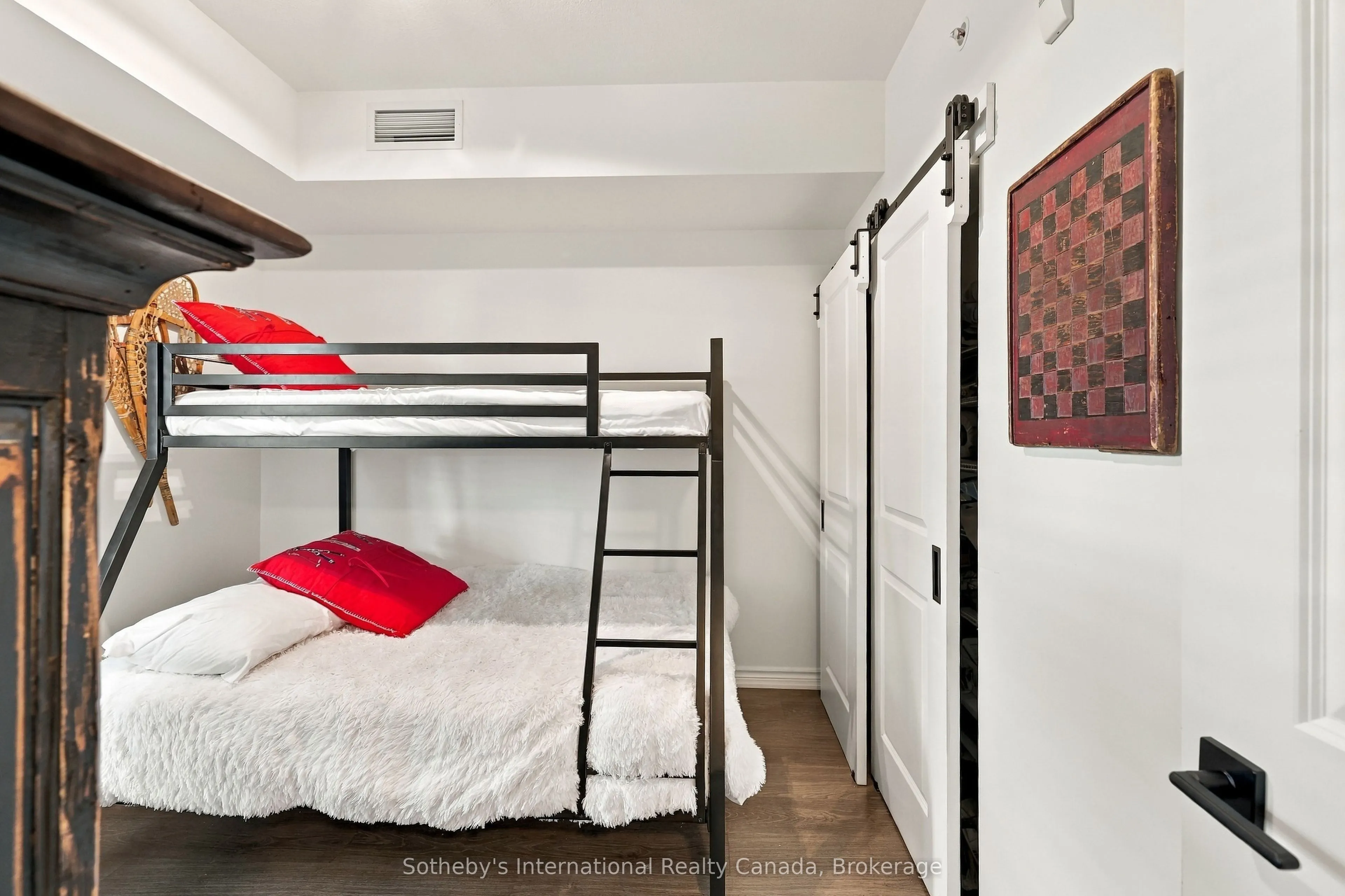 17 Spooner Crescent #206