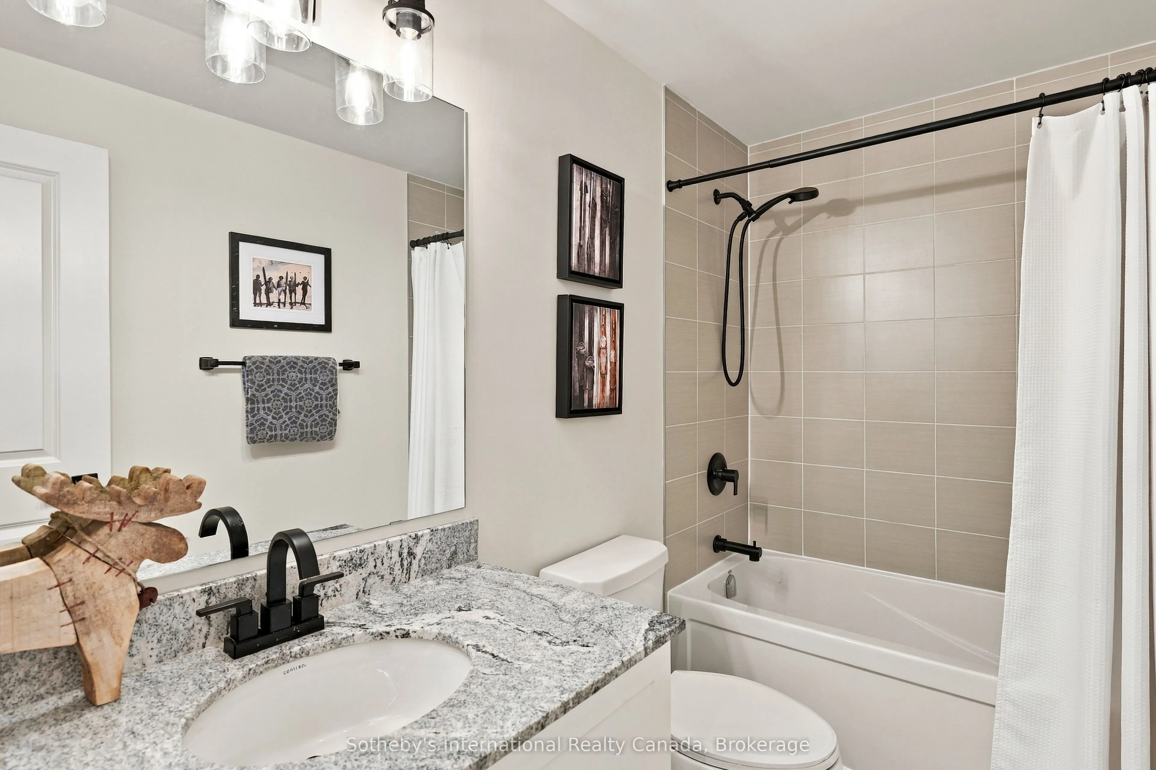 17 Spooner Crescent #206