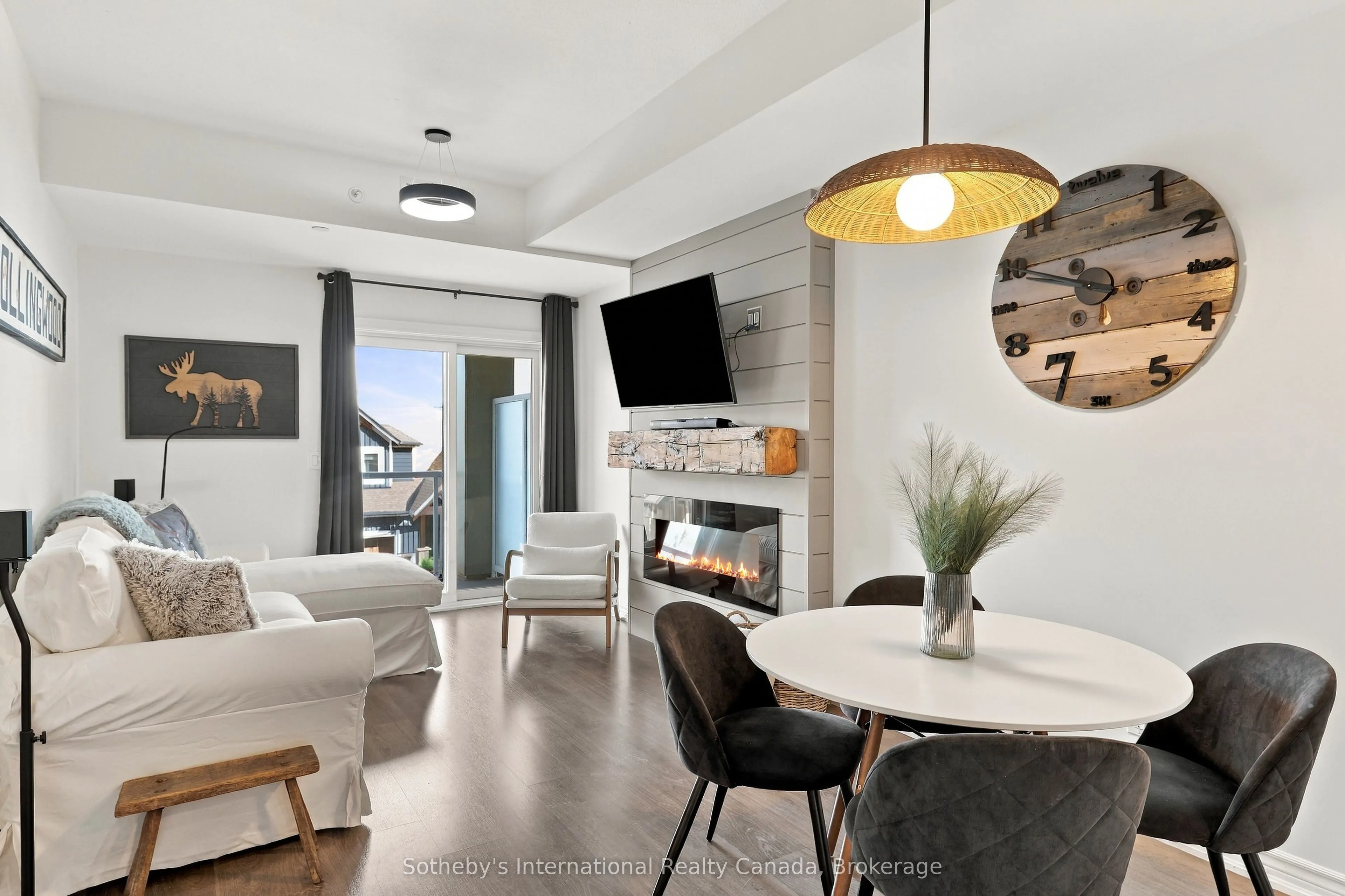 17 Spooner Crescent #206