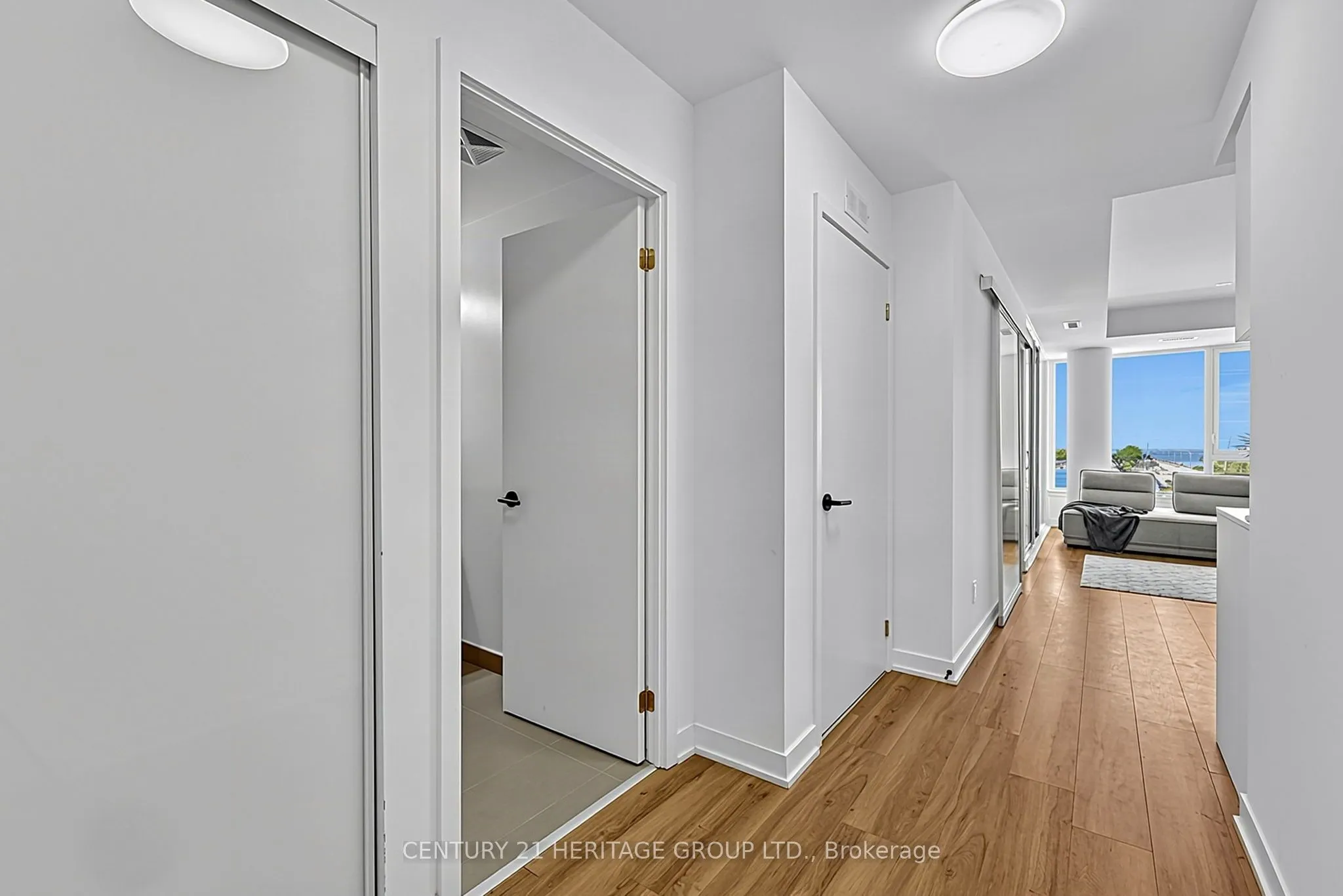 31 Huron Street #304