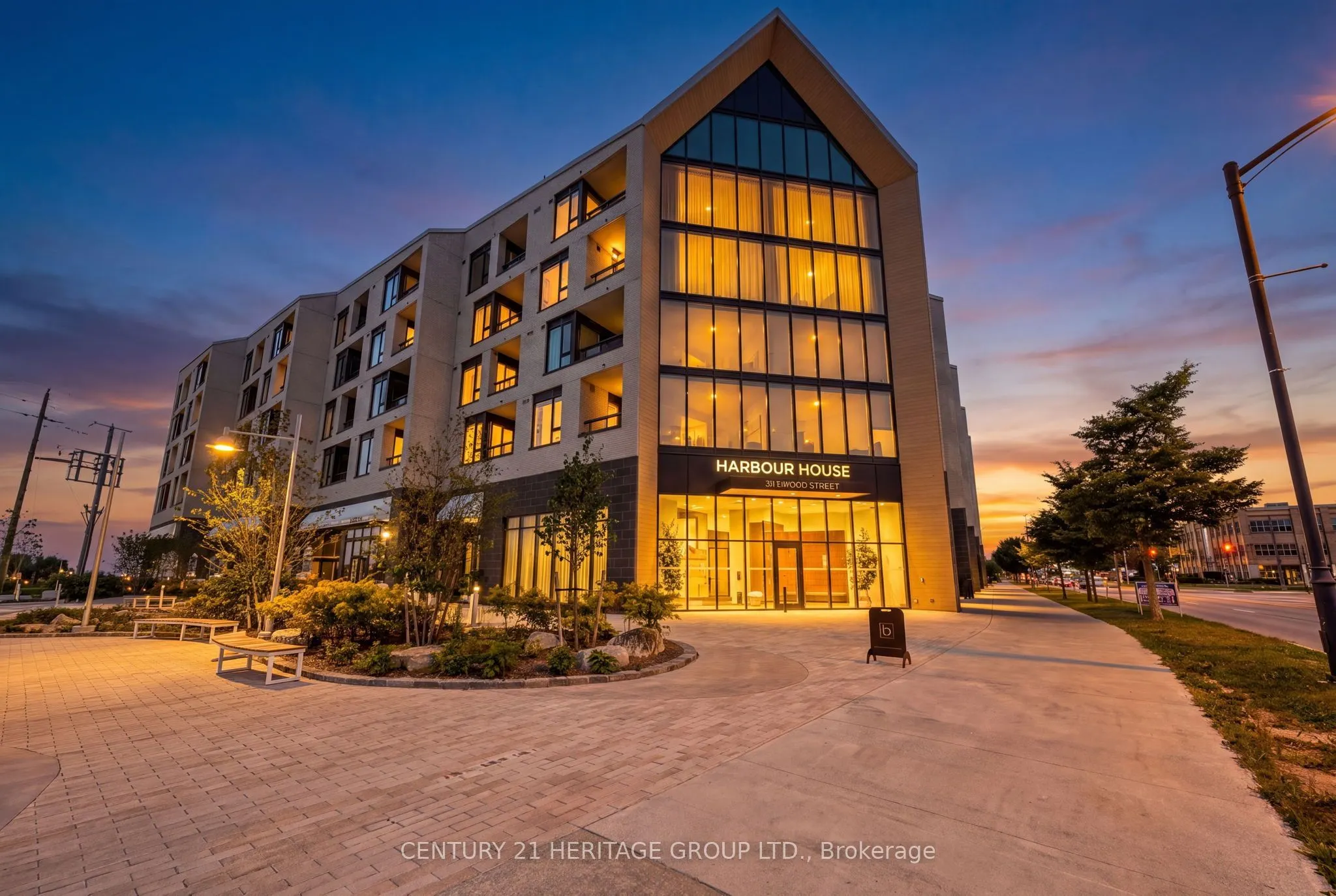 31 Huron Street #304