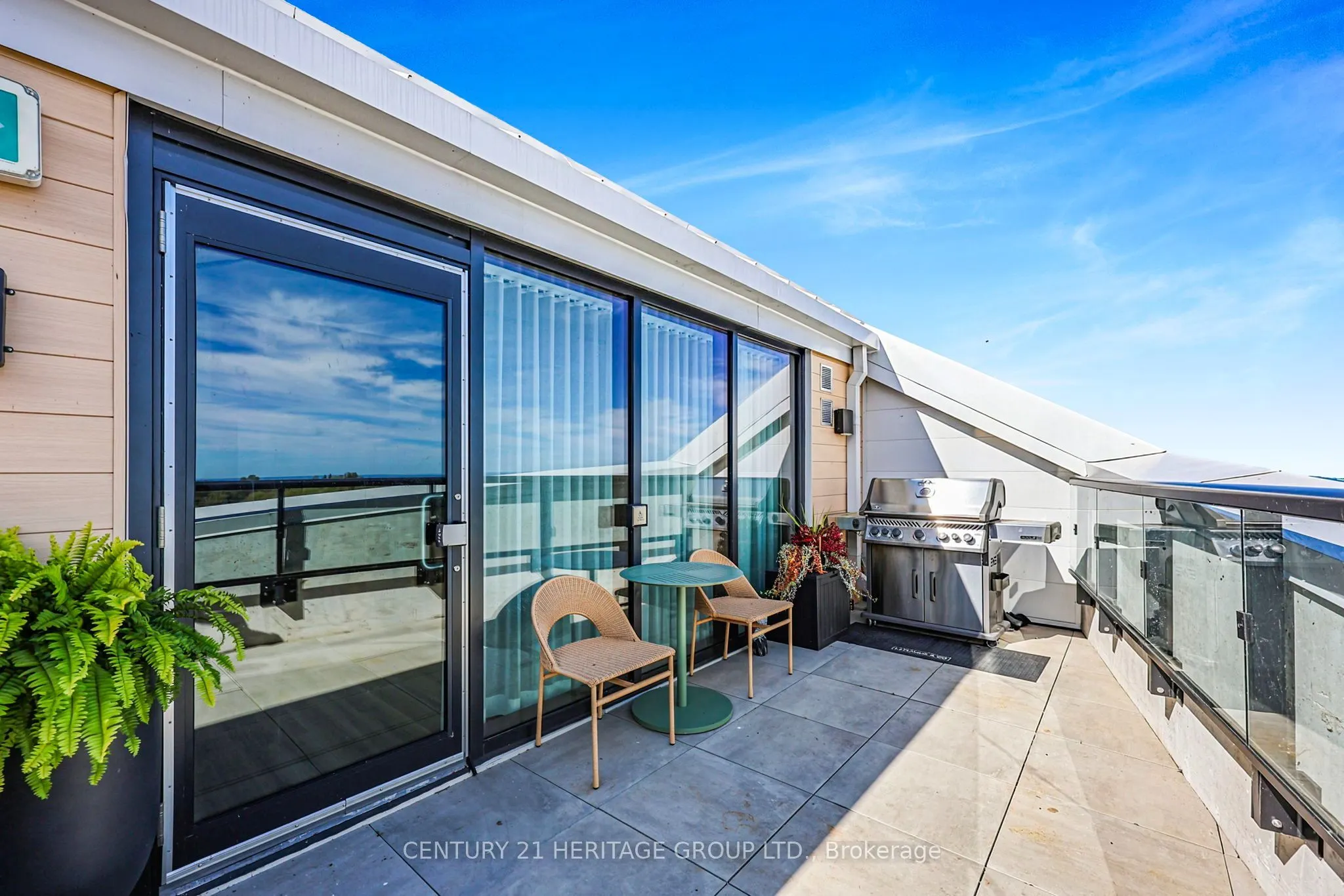 31 Huron Street #304