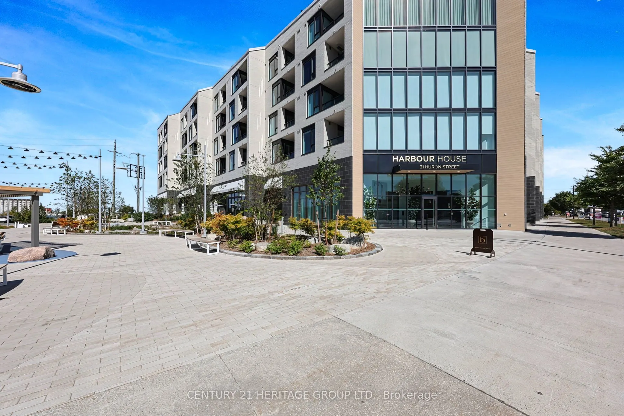 31 Huron Street #304