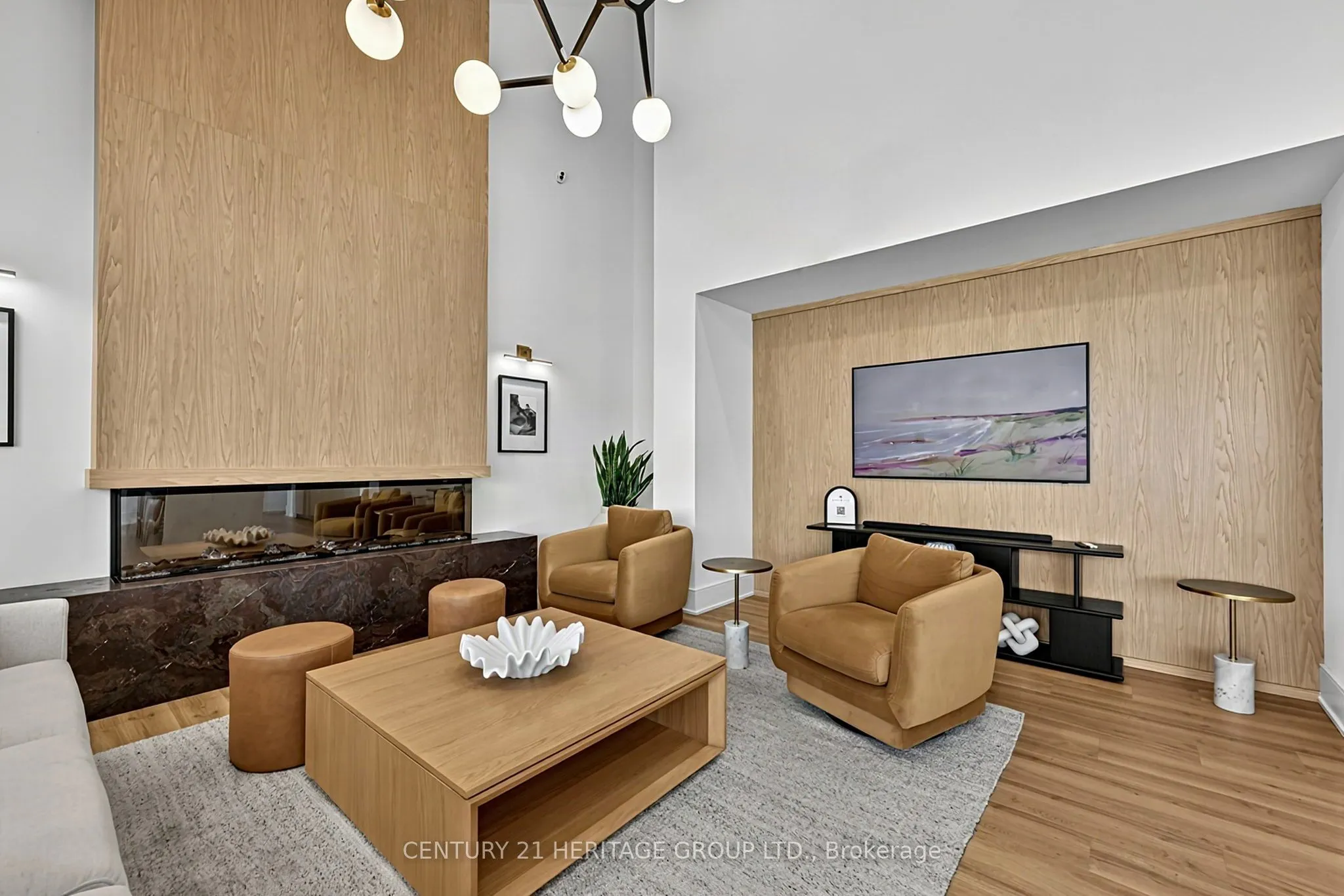 31 Huron Street #304