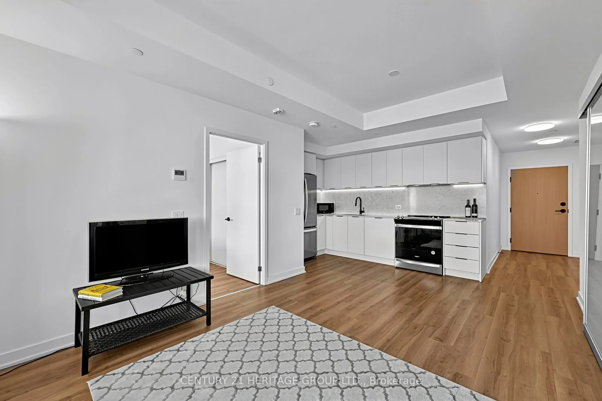 31 Huron Street #304