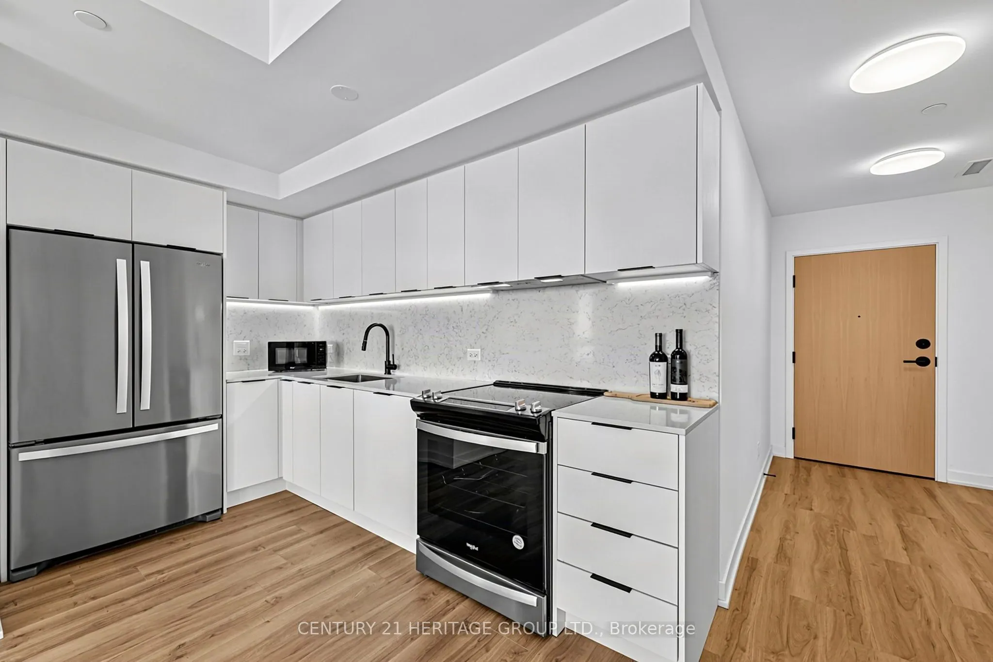 31 Huron Street #304
