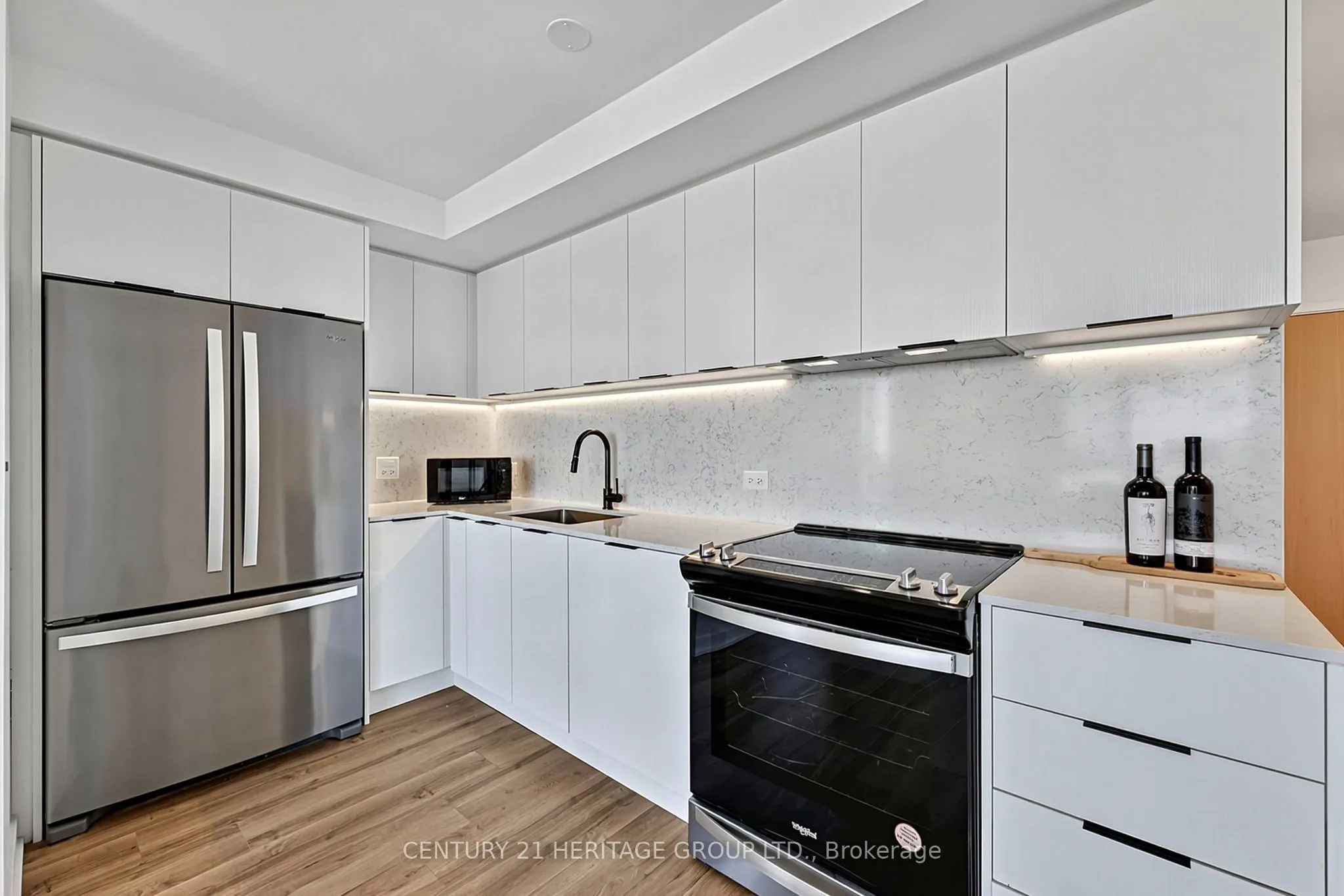 31 Huron Street #304