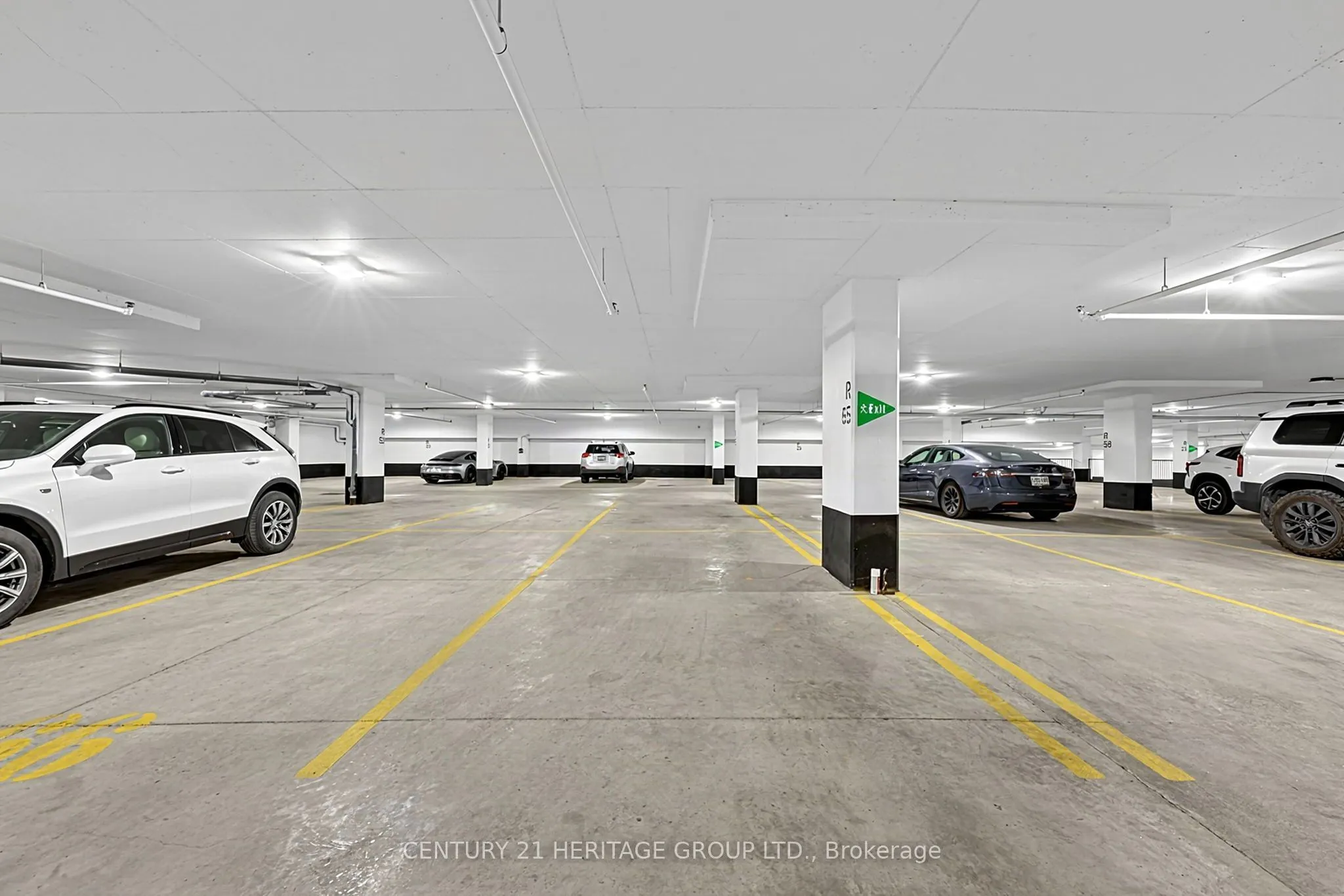 31 Huron Street #304