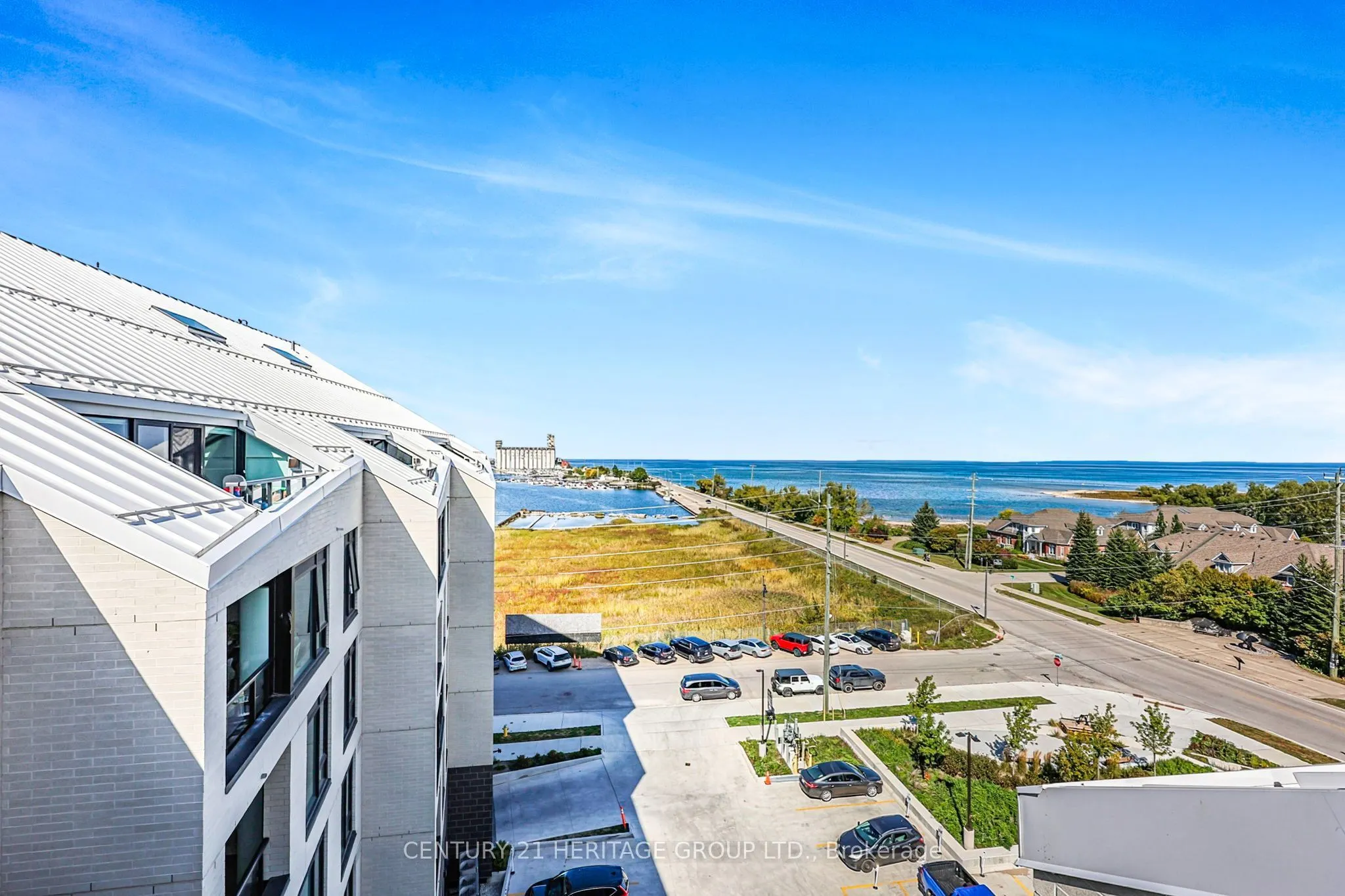 31 Huron Street #304