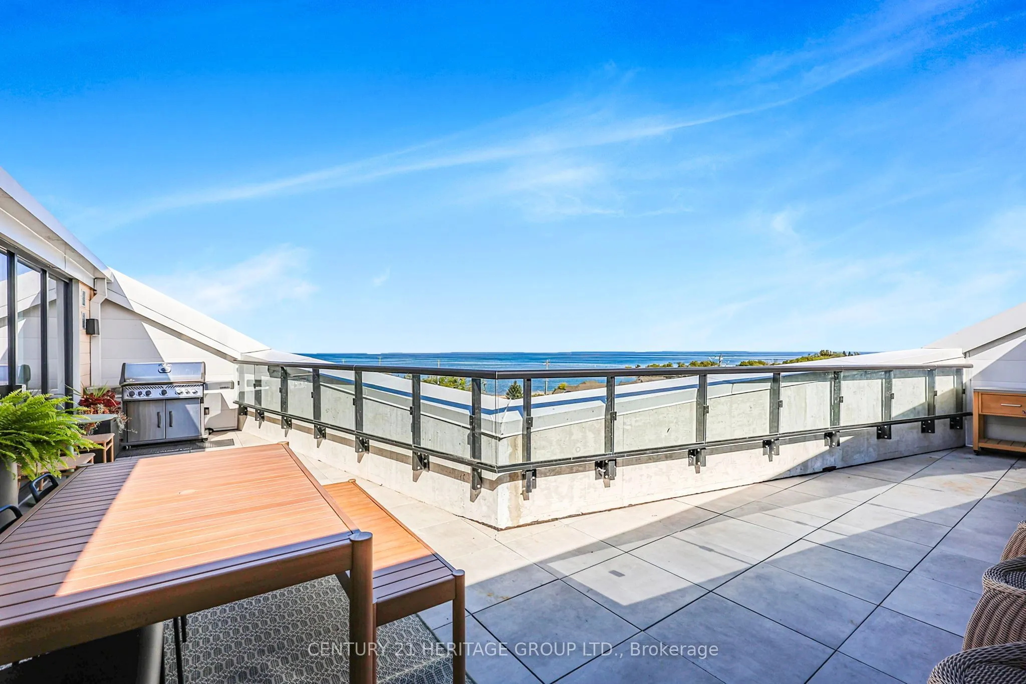 31 Huron Street #304