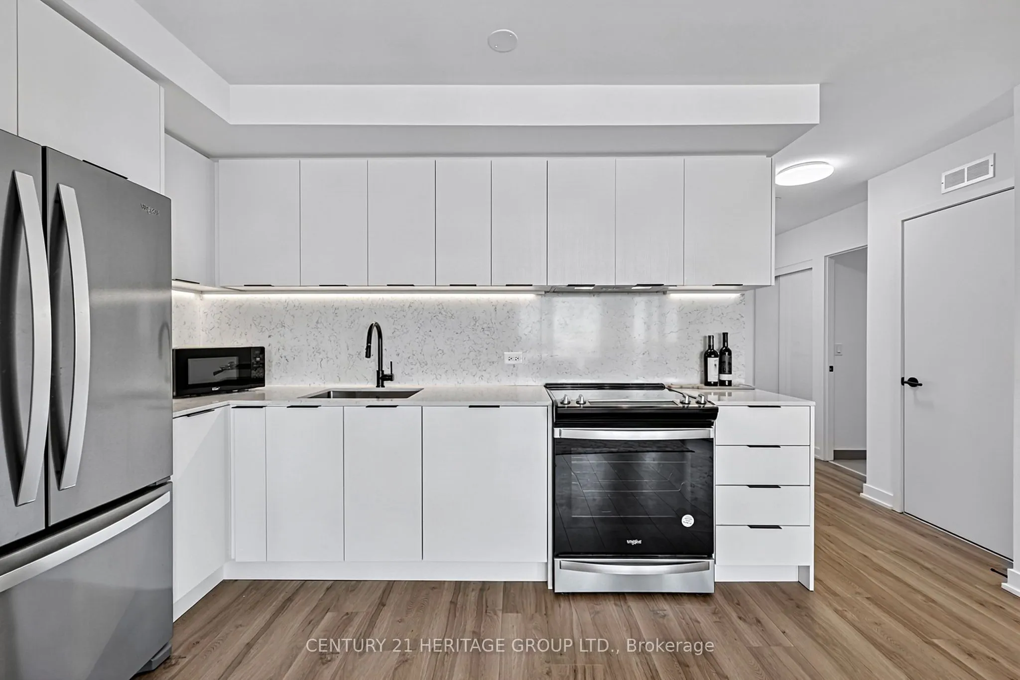 31 Huron Street #304