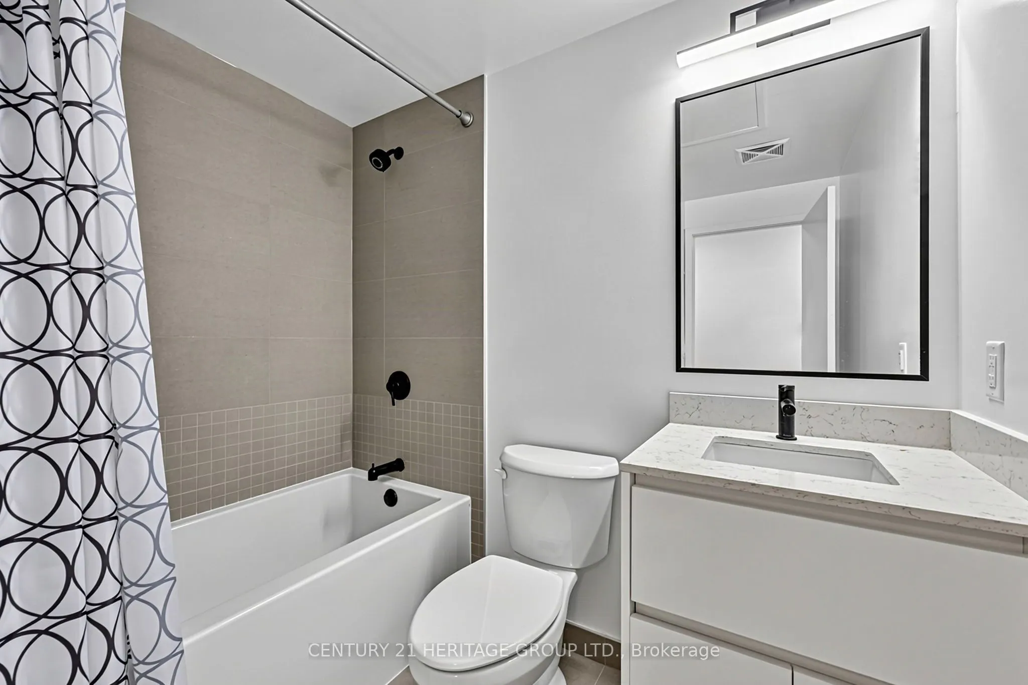 31 Huron Street #304