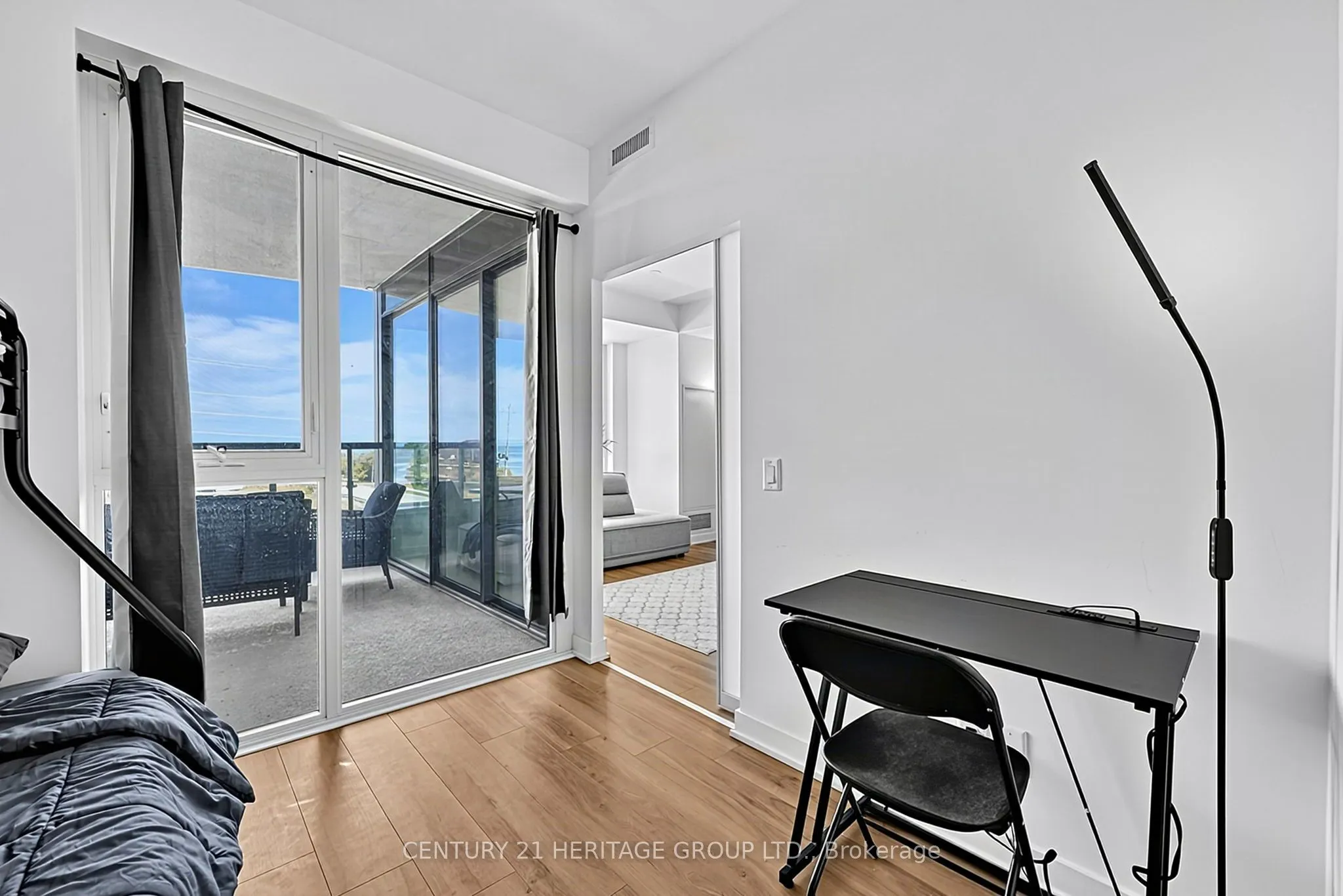 31 Huron Street #304