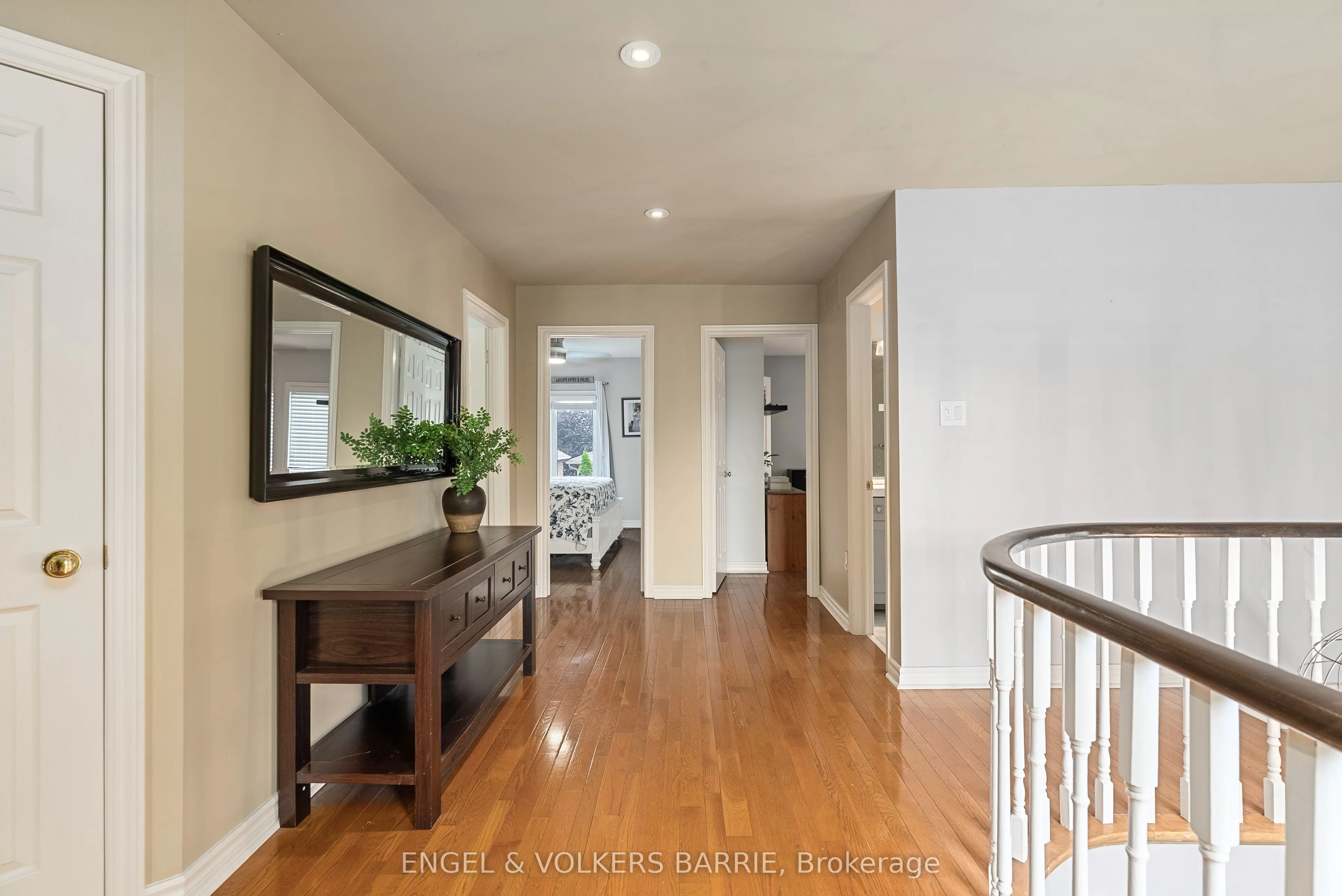 19 Grand Forest Drive