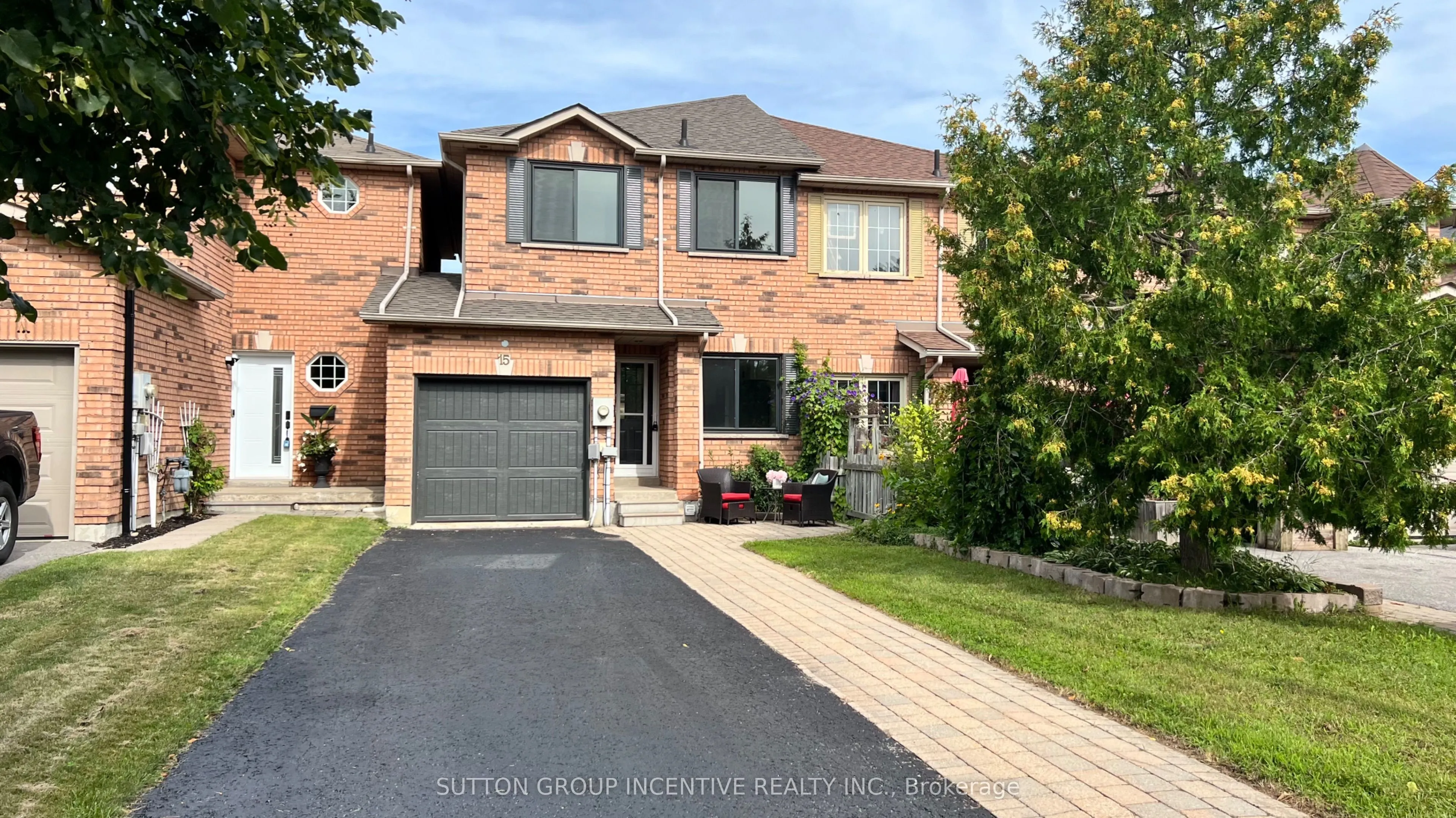 15 Bruce Crescent