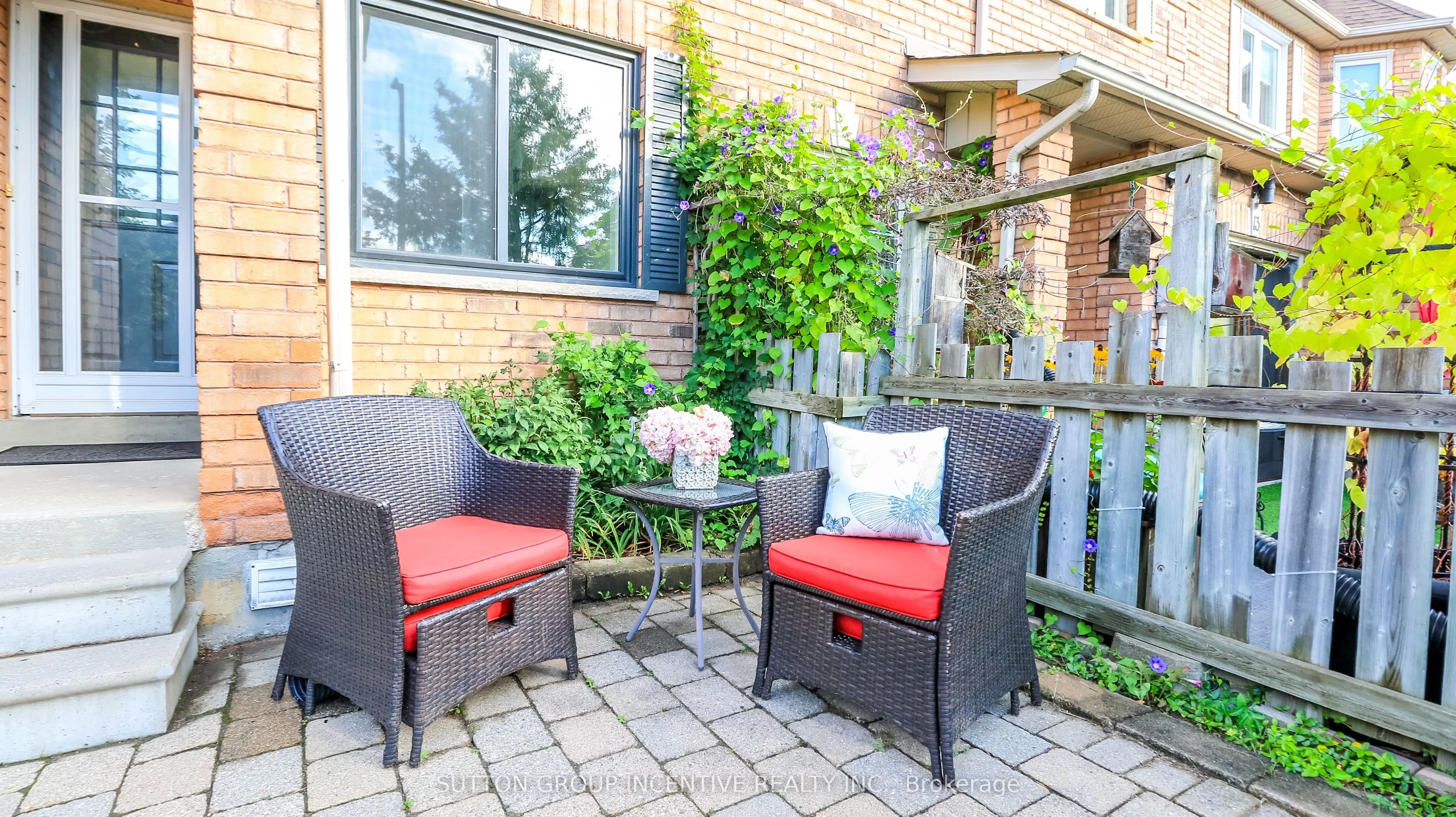 15 Bruce Crescent