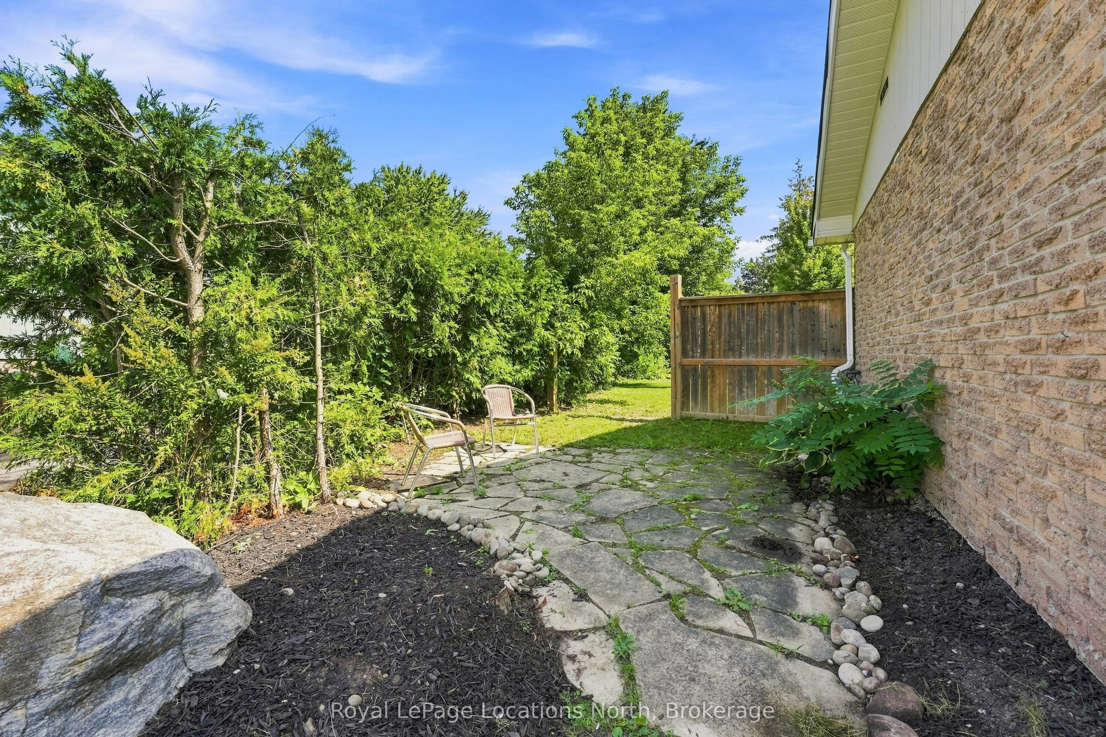 32 Courtice Crescent
