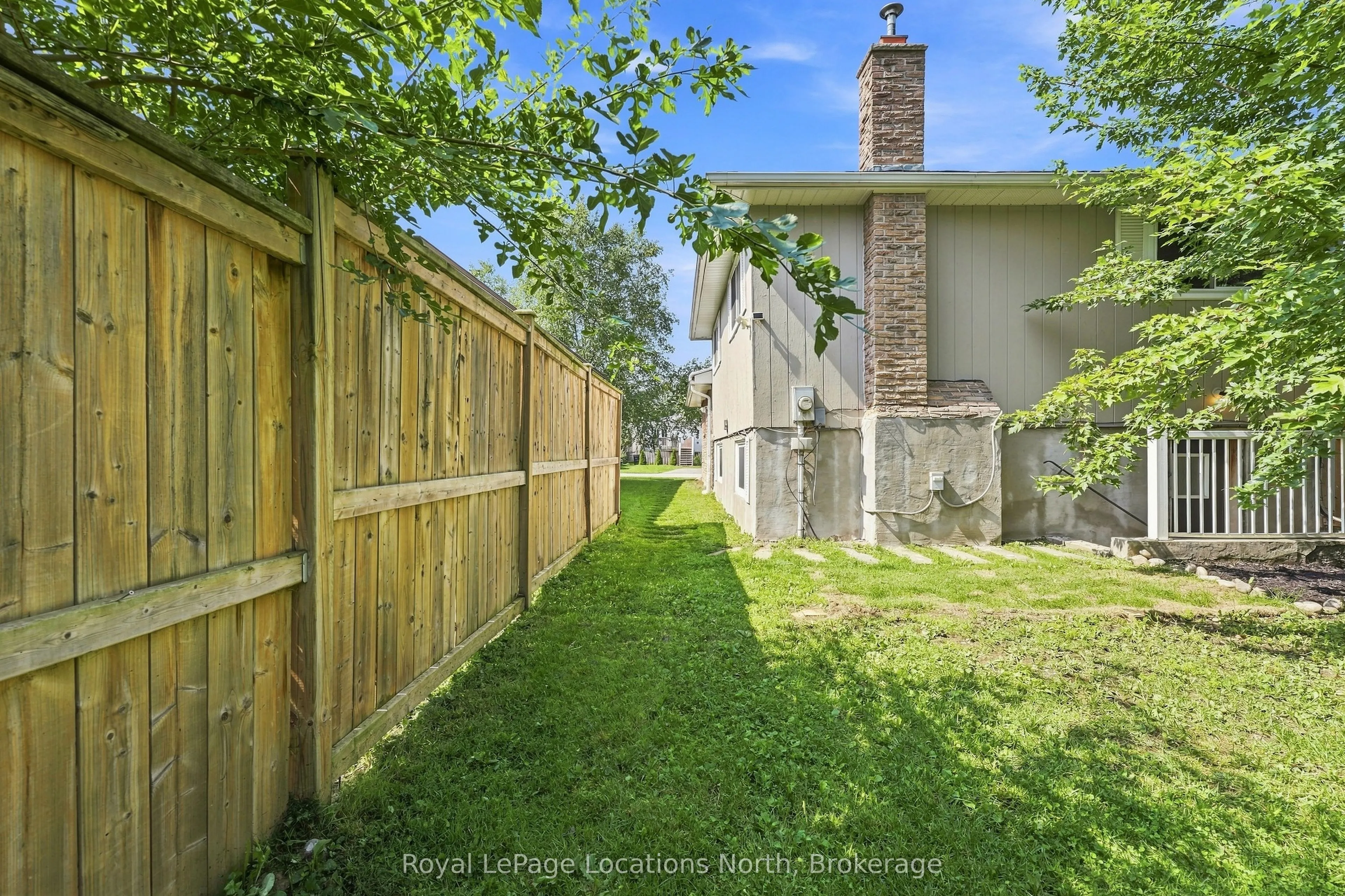 32 Courtice Crescent