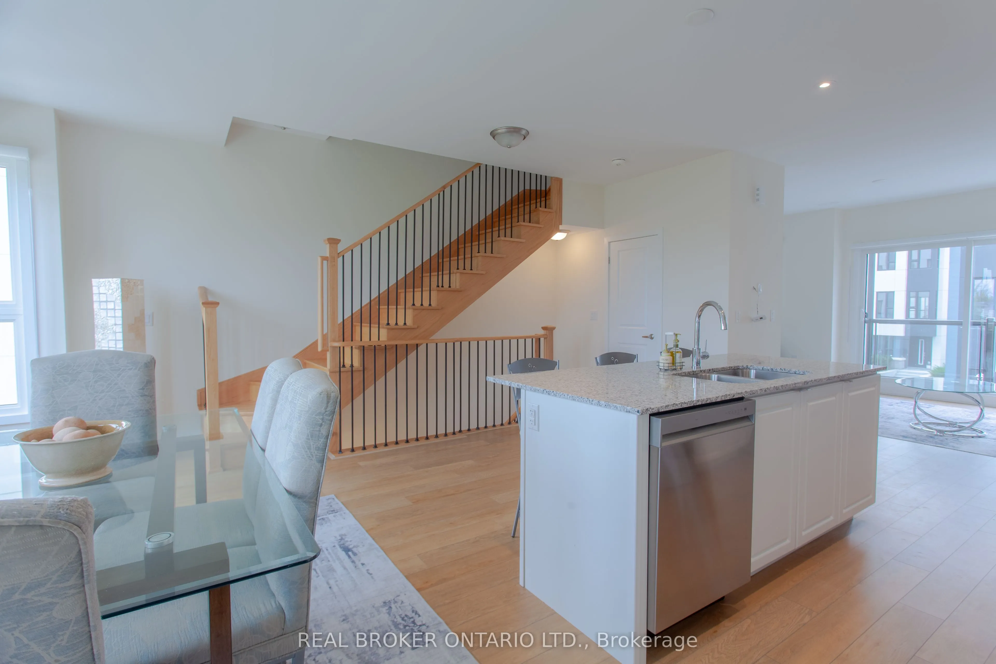 11 Mariners Pier Way