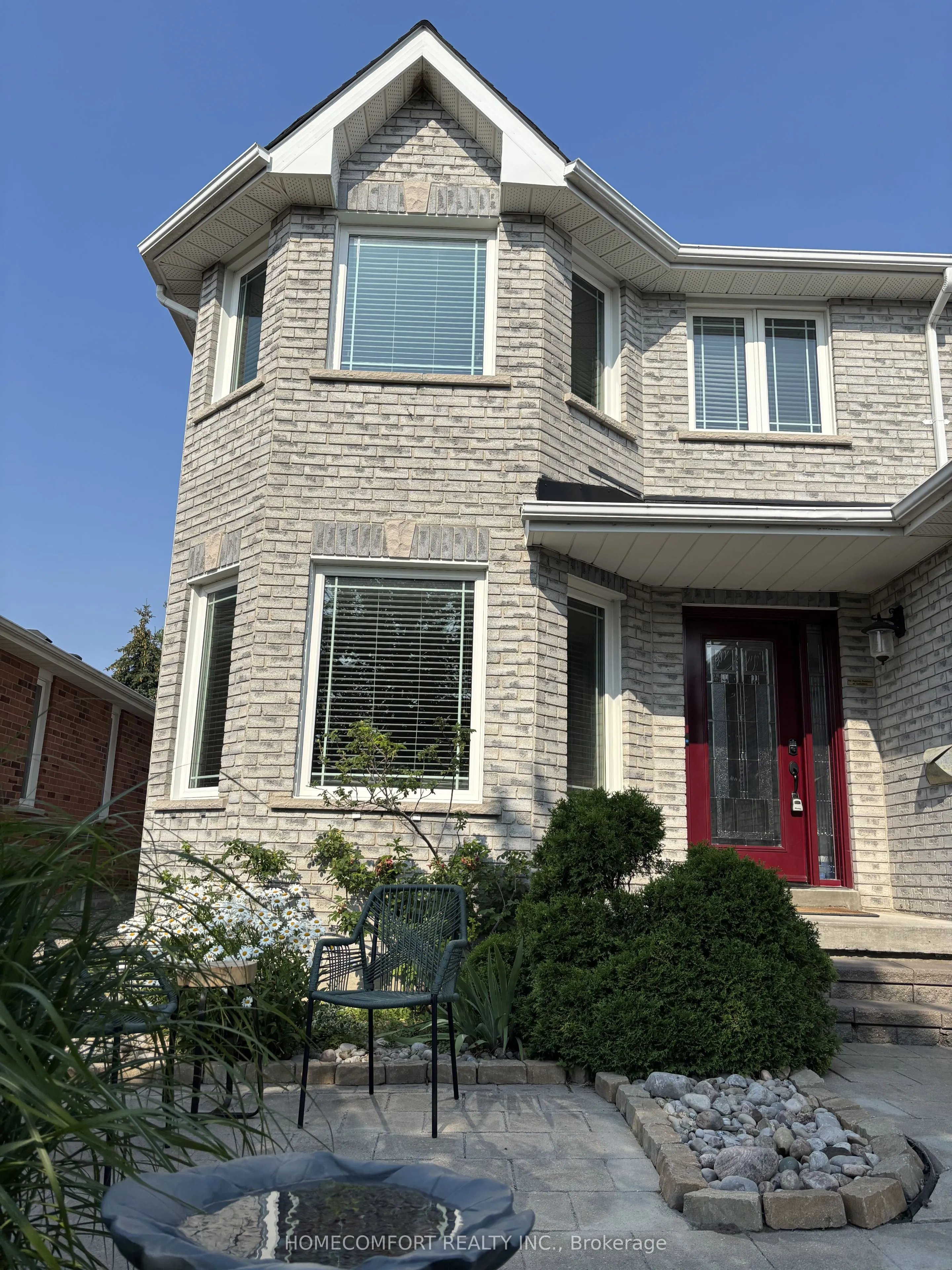 68 GRACE Crescent