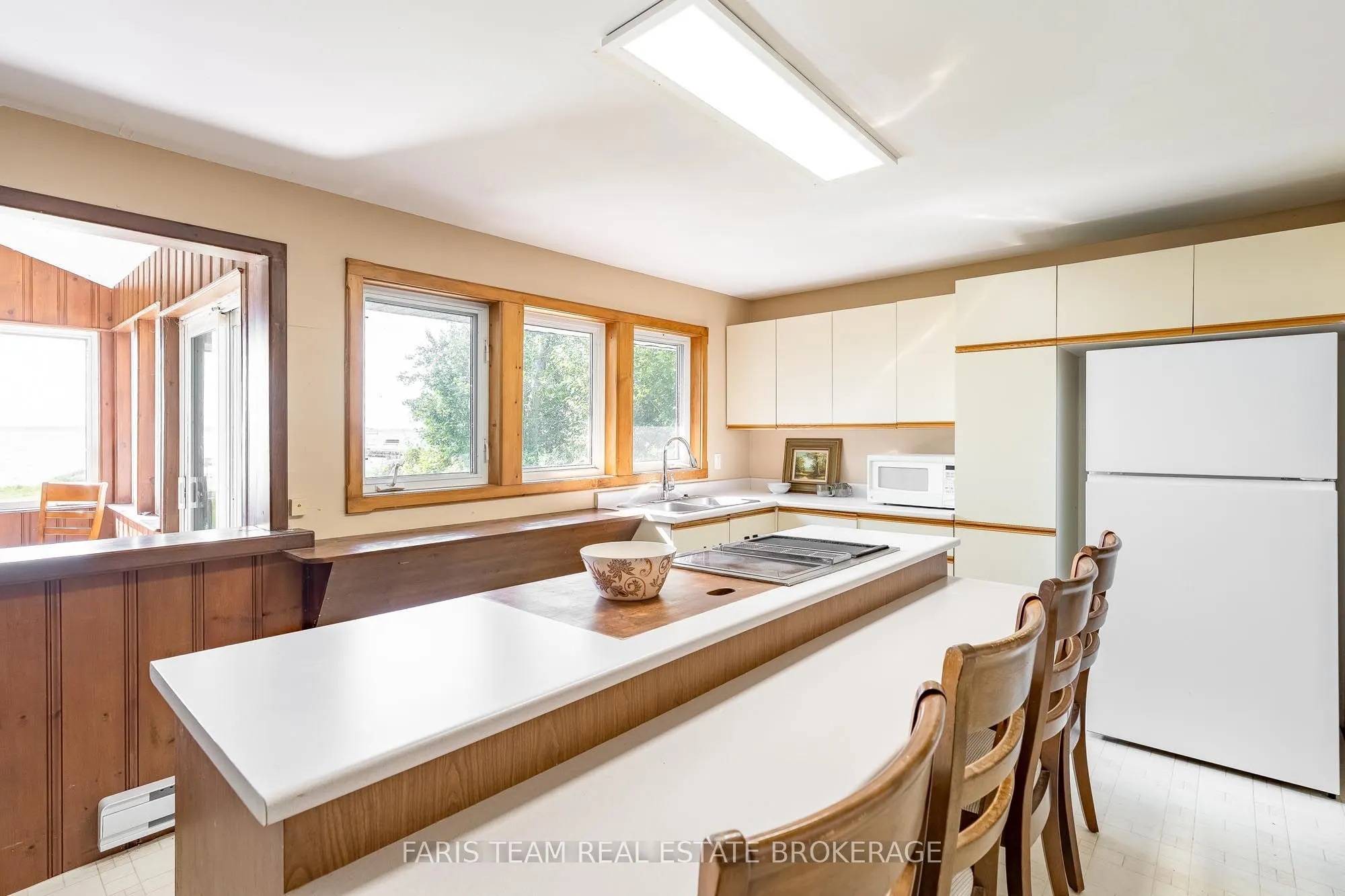 1467 Cunningham Crescent