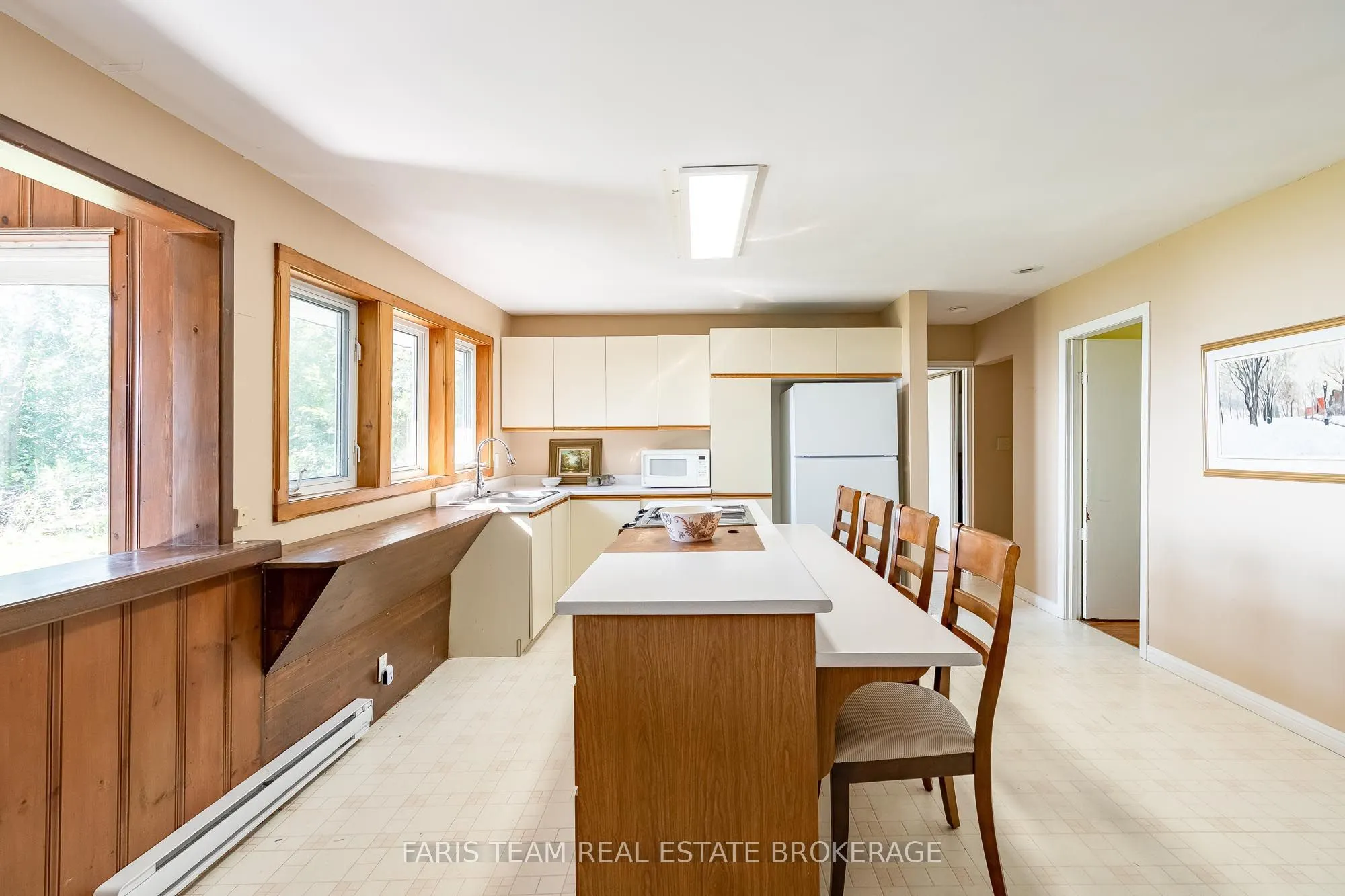 1467 Cunningham Crescent