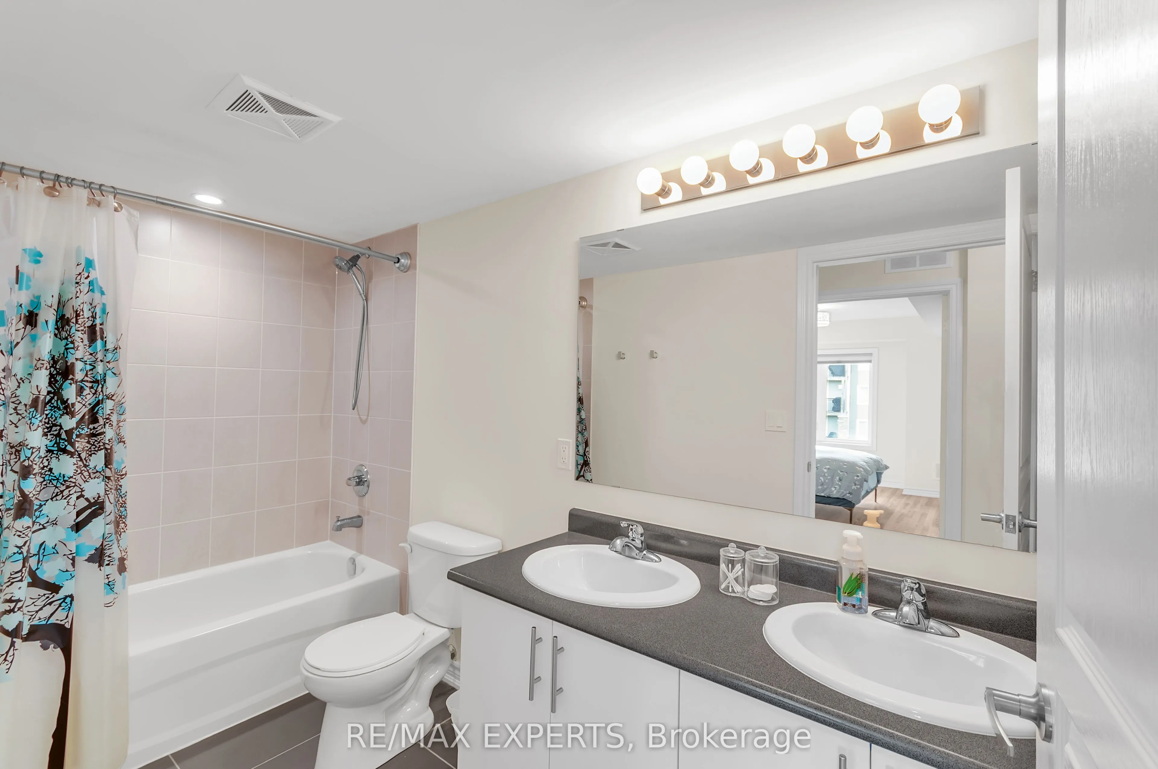 4 Cove Court #207
