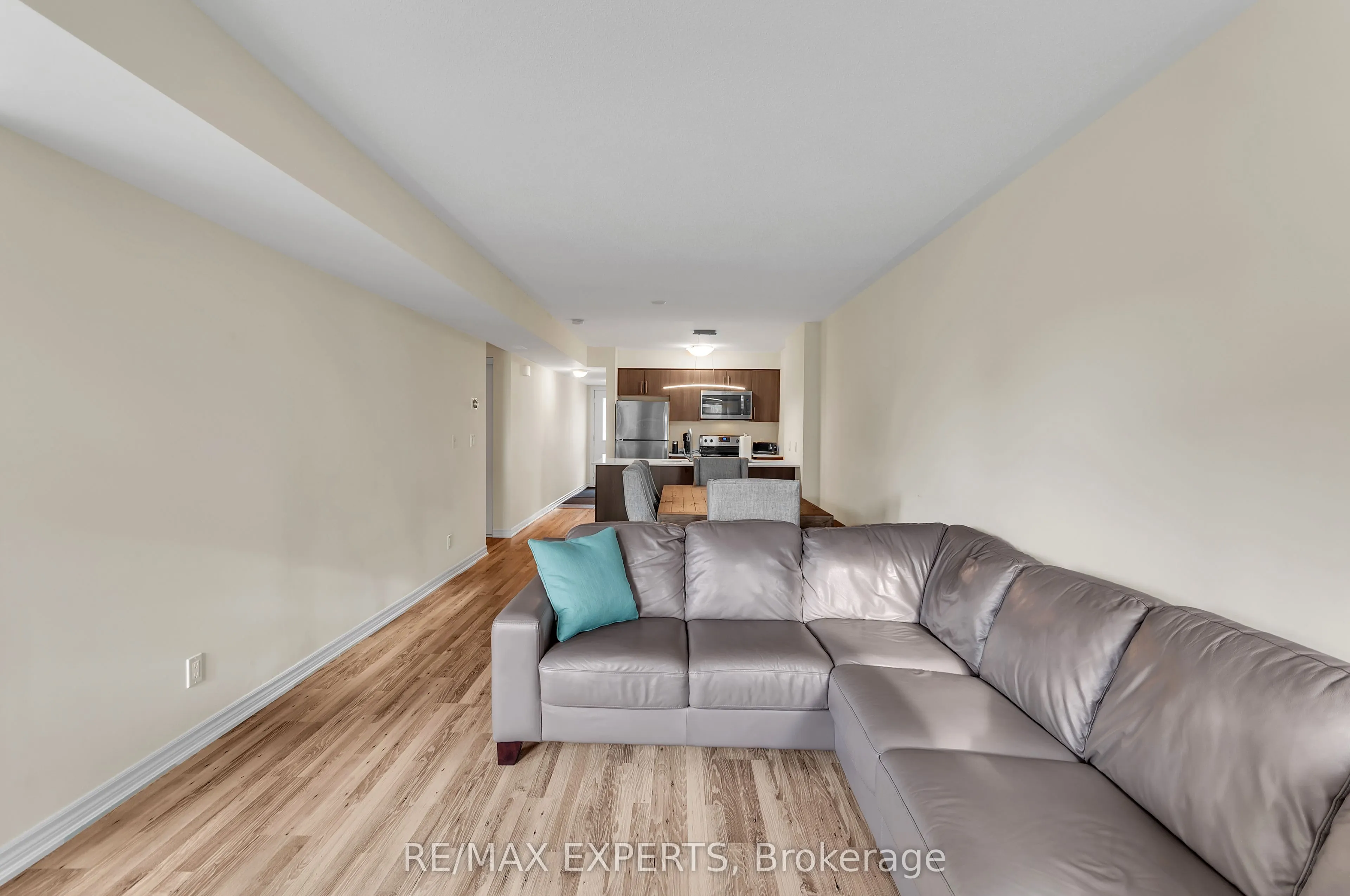 4 Cove Court #207